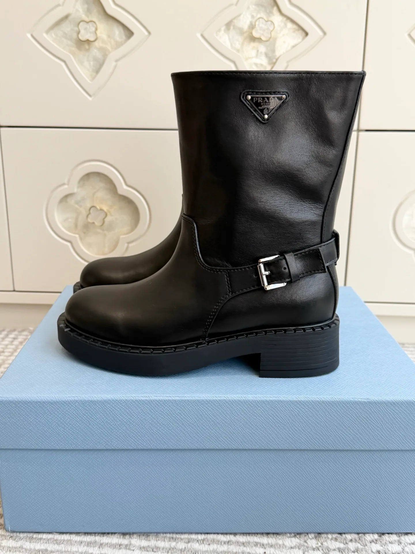 Ботинки Женские Prada 18598050