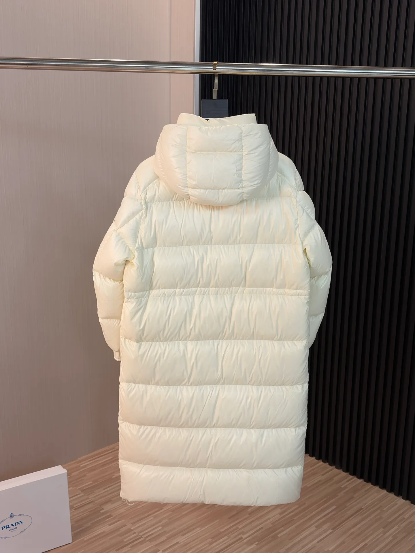Women's Jackets And Down Jackets MONCLER 18491621