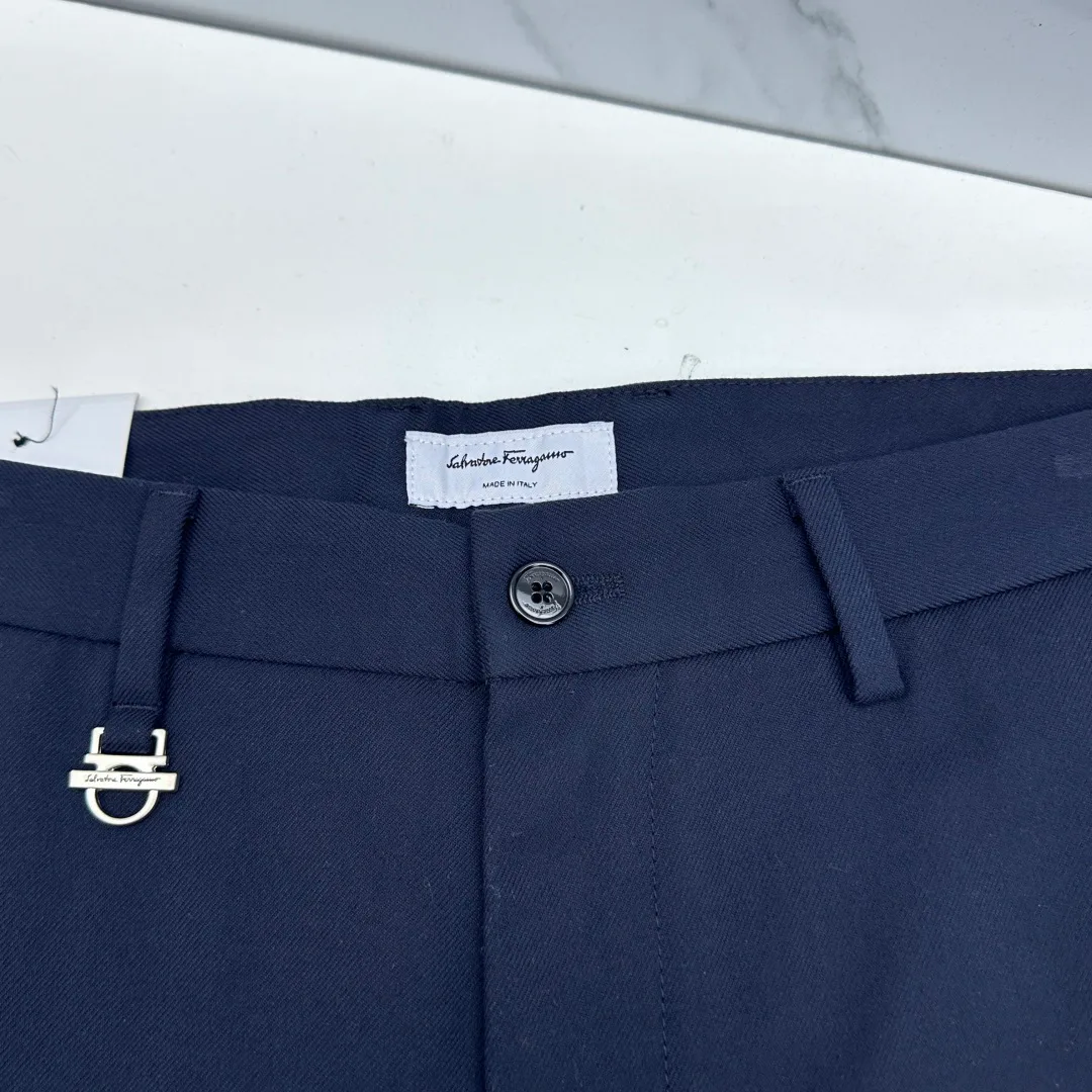 Men's Trousers SALVATORE FERRAGAMO 18246807