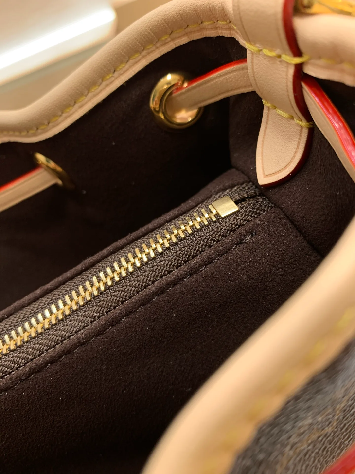 Women's Classic Handbags LOUIS VUITTON 17303176