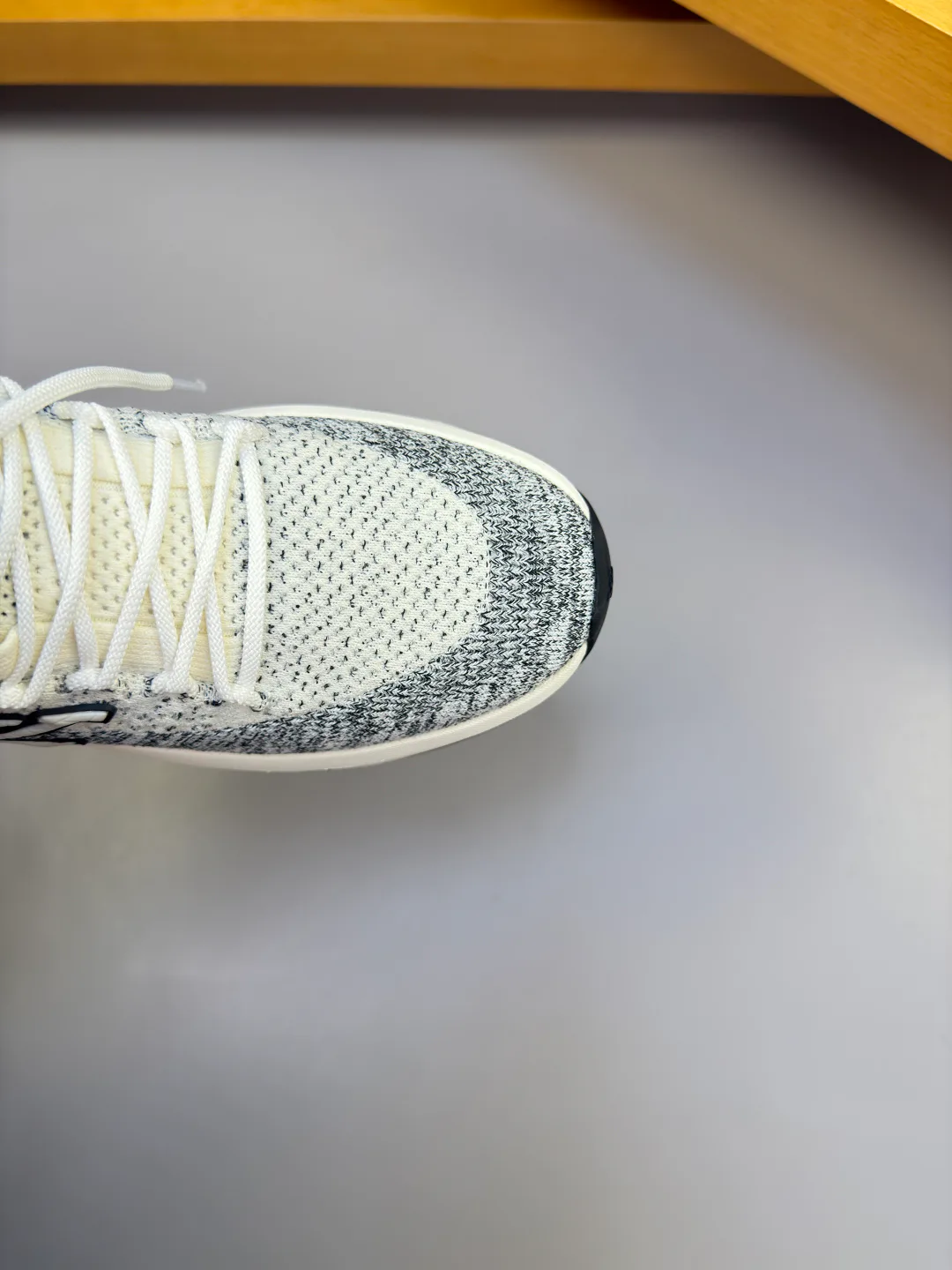 Men's Sneakers LOUIS VUITTON 18142541