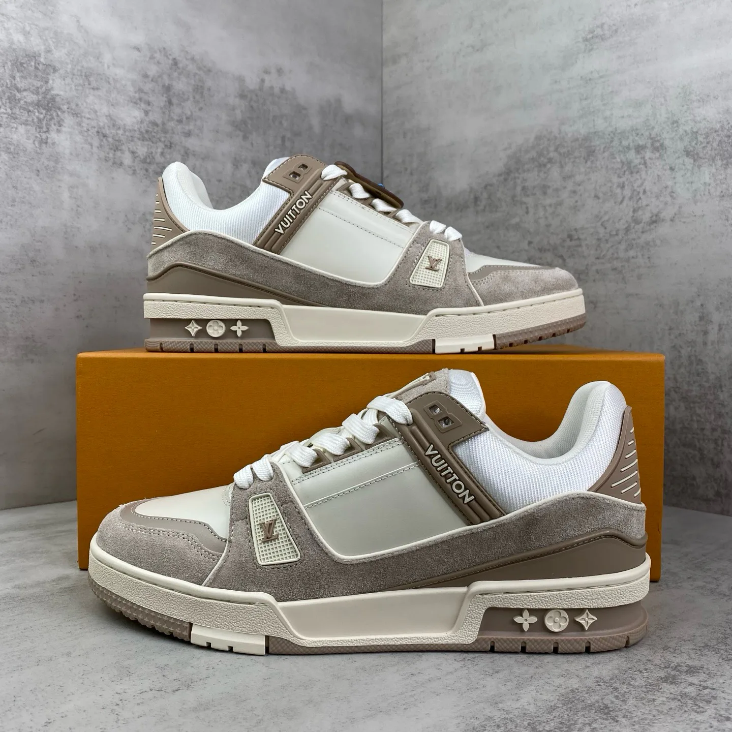 Women's Sneakers LOUIS VUITTON 17961751