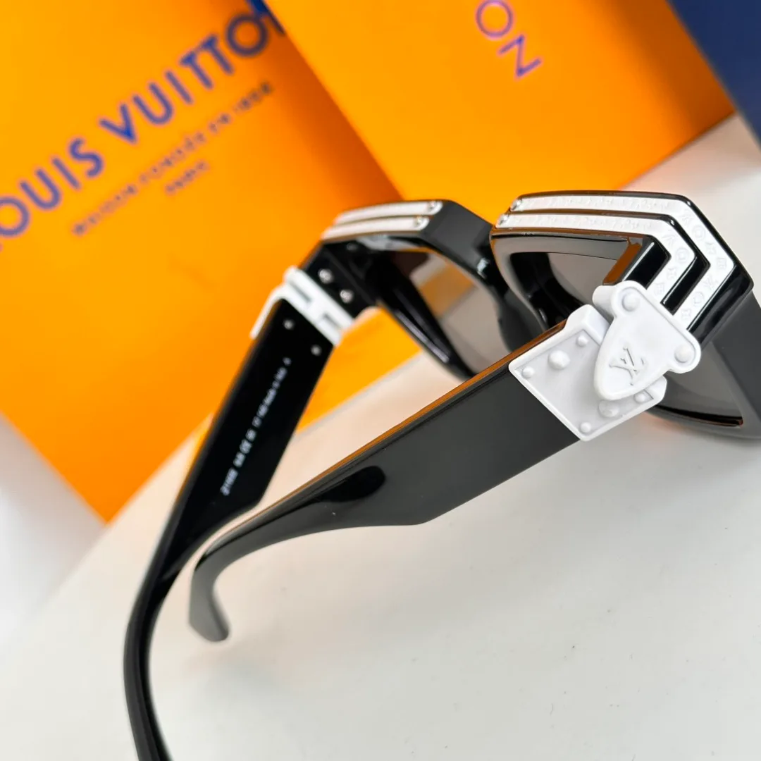Glasses LOUIS VUITTON 17350191