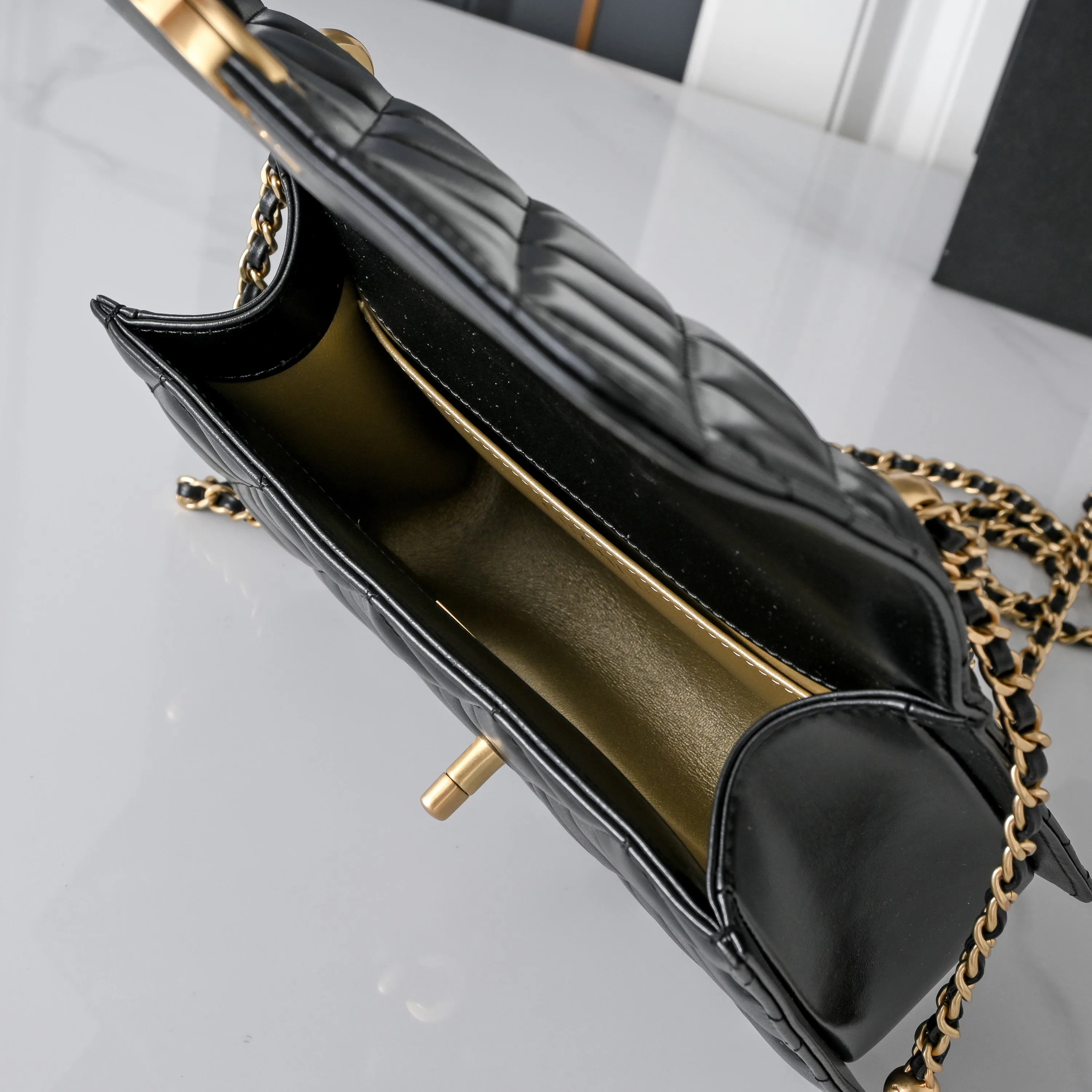 Women's Classic Handbags CHANEL 18148080