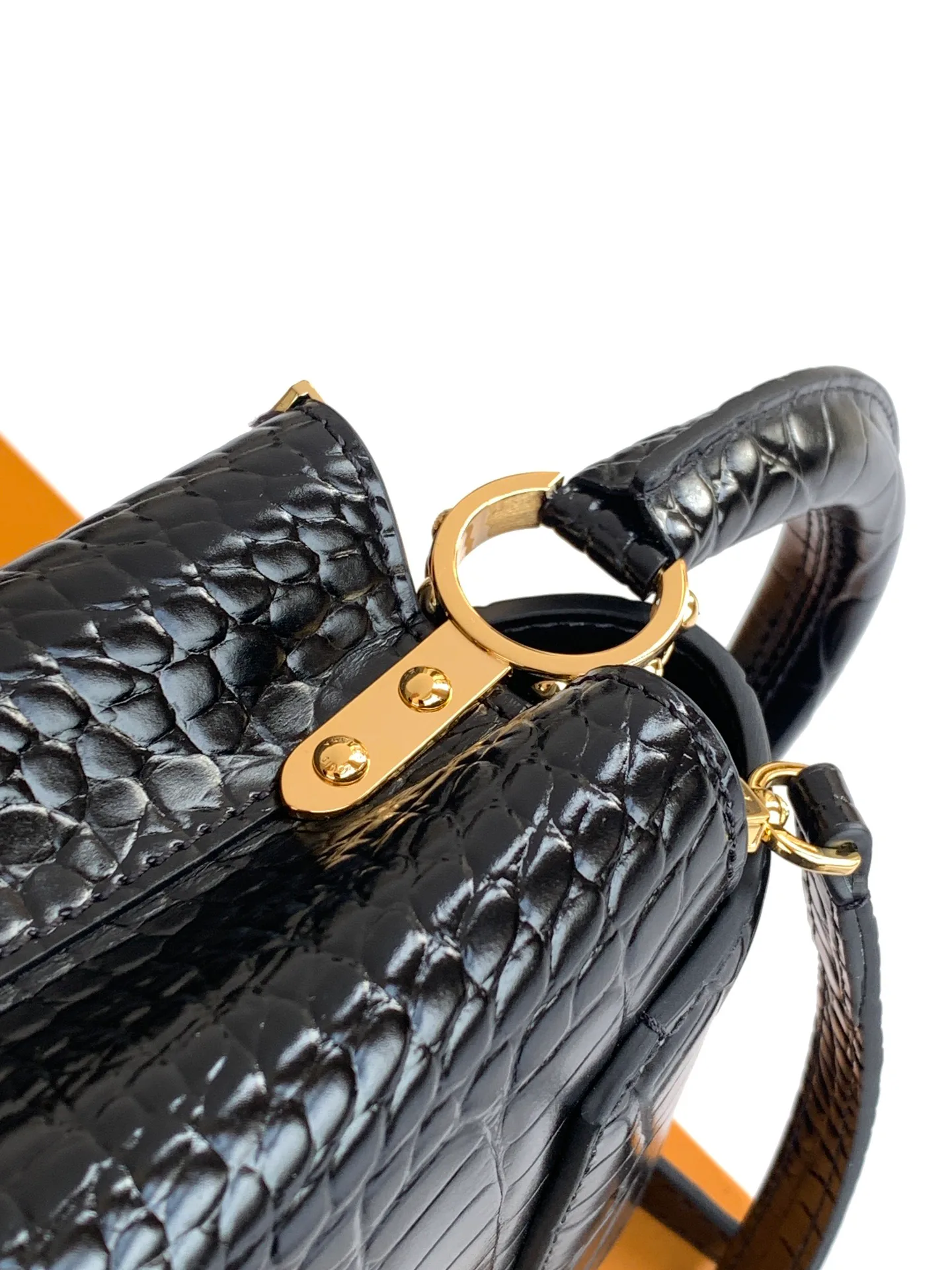 Women's Classic Handbags LOUIS VUITTON 18520927