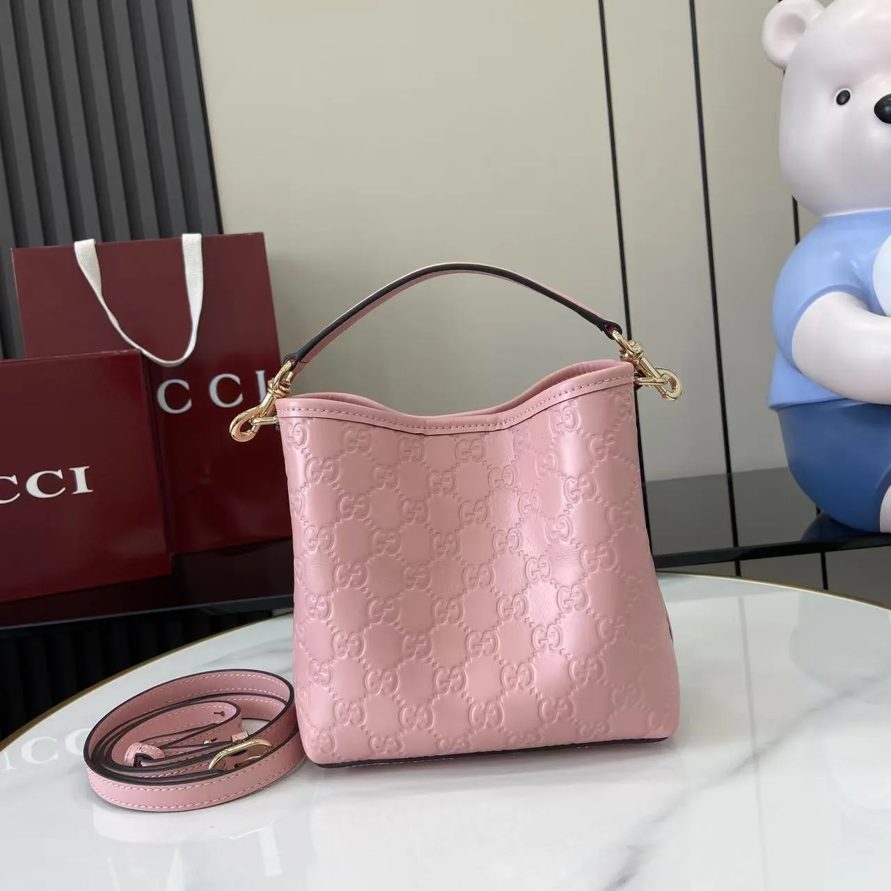 Women's Classic Handbags GUCCI 18404542