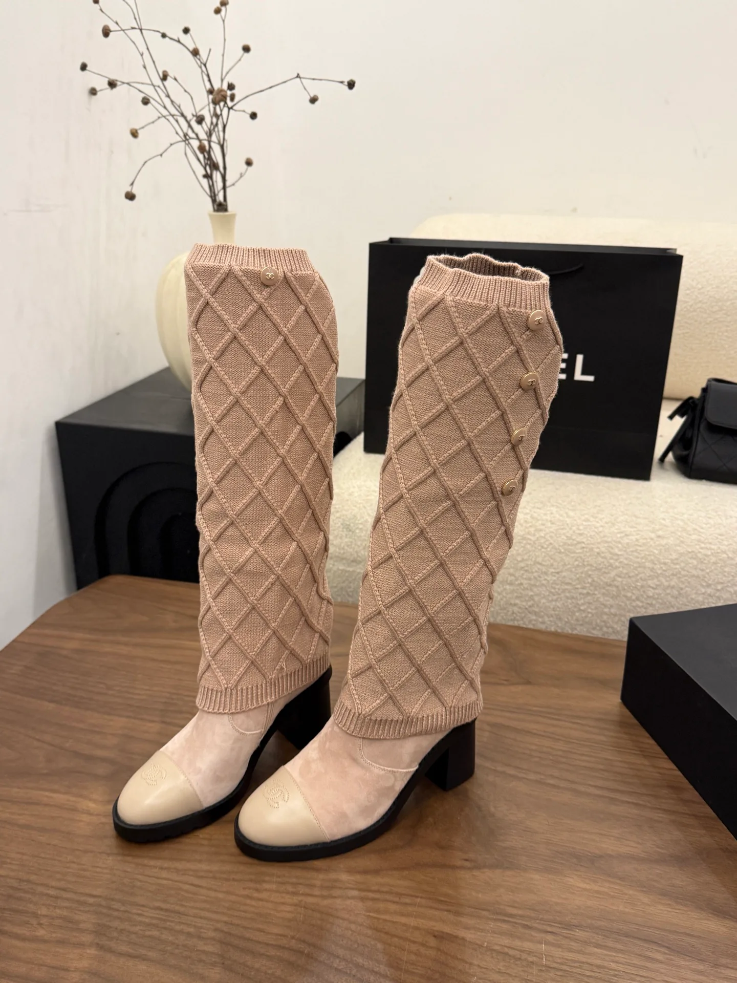 Women's Boots CHANEL 18323407