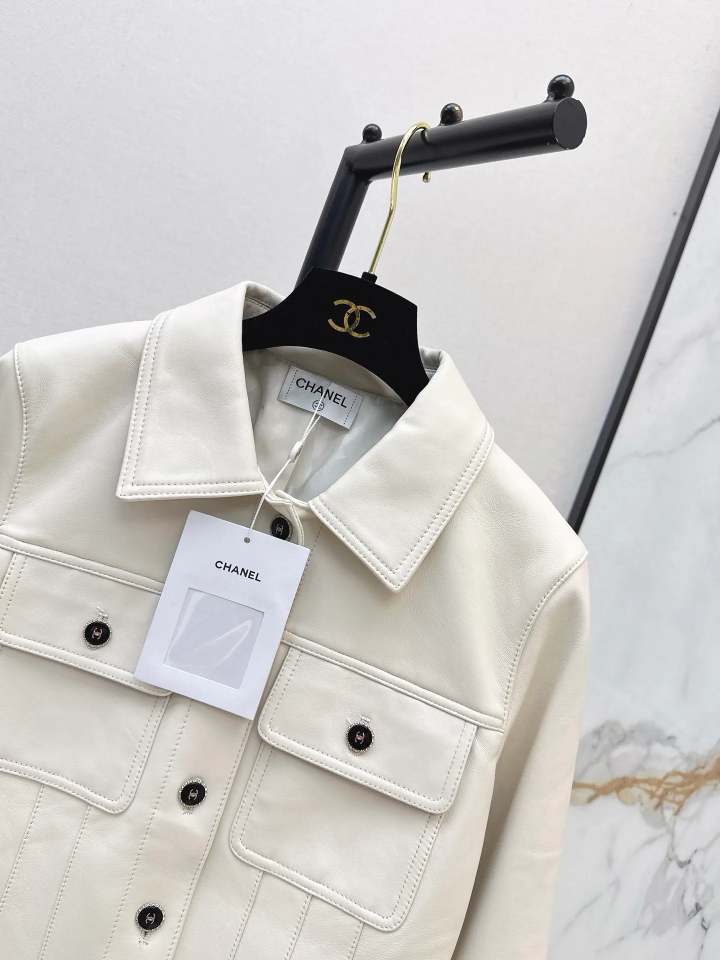 Women's Leather Jackets And Sheepskin Coats CHANEL 18173022