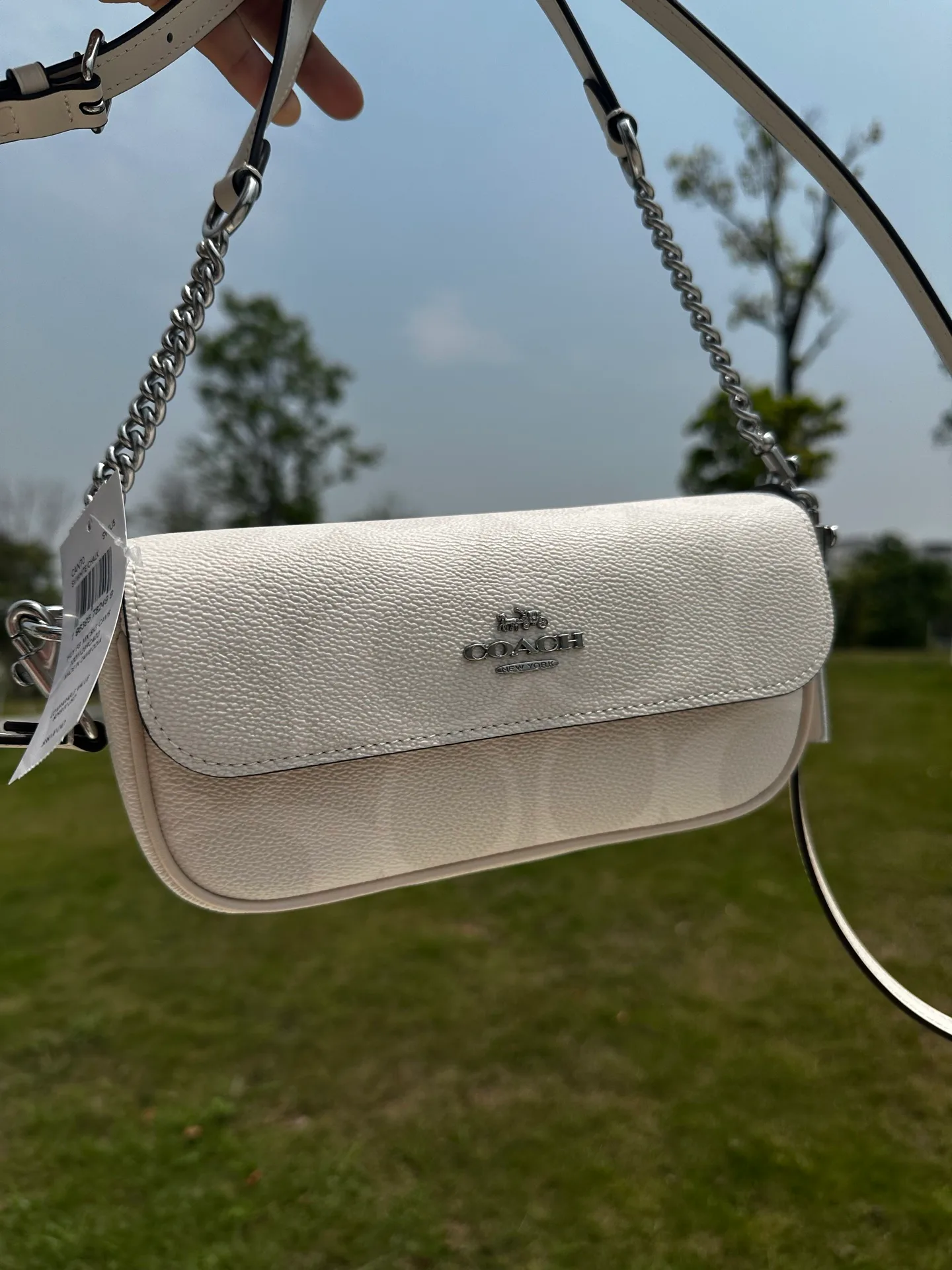 Women's Classic Handbags COACH 17960963