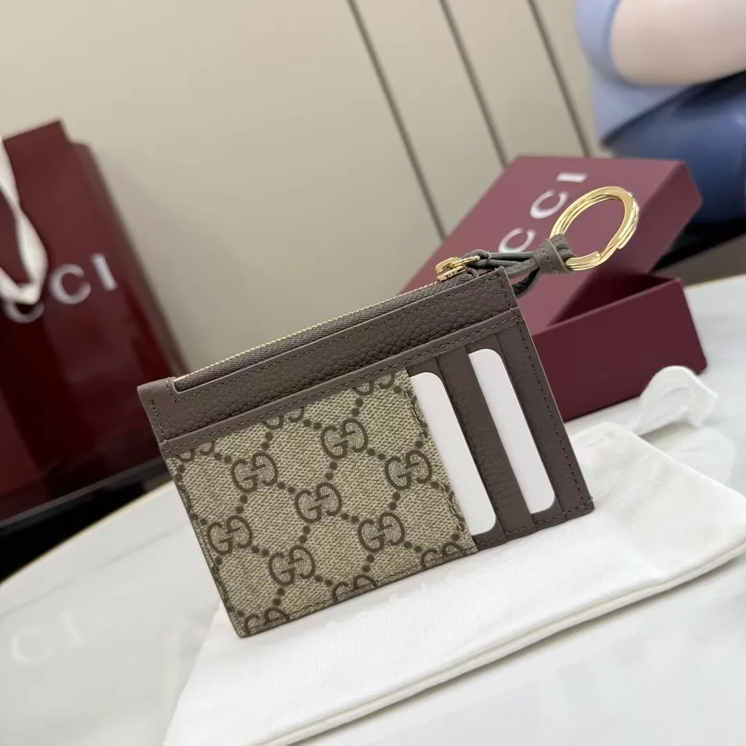 Women's Clutches GUCCI 17882883