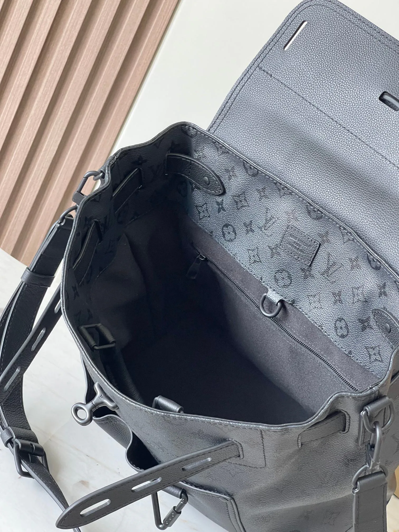 Women's Classic Handbags LOUIS VUITTON 18521050