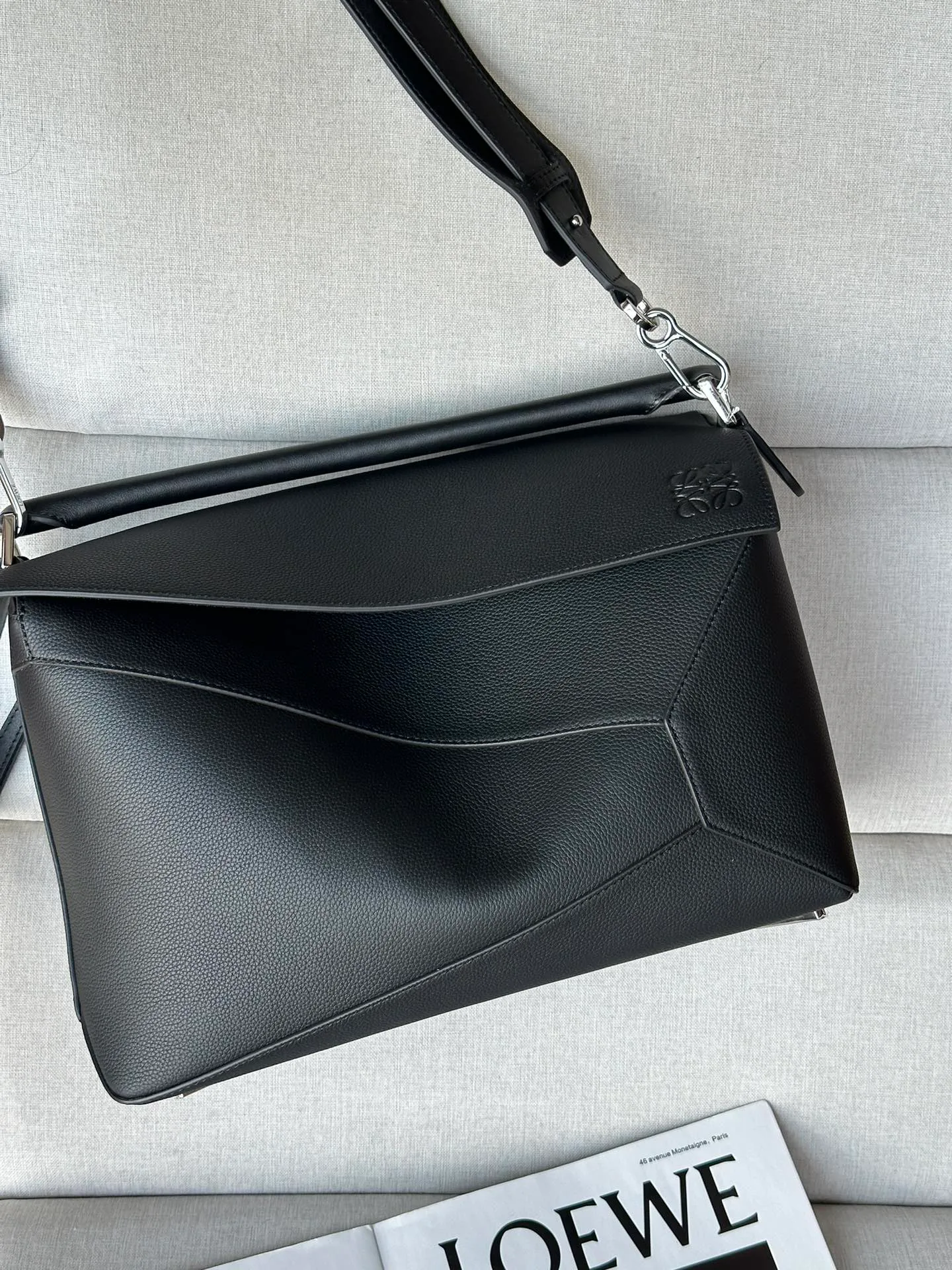 Women's Classic Handbags LOEWE 18177571