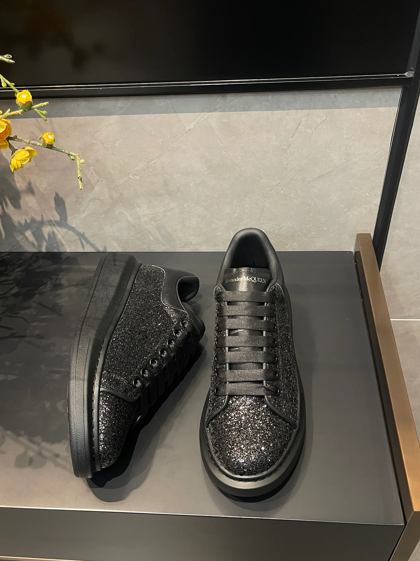 Women's Sneakers ALEXANDER MCQUEEN 17827928
