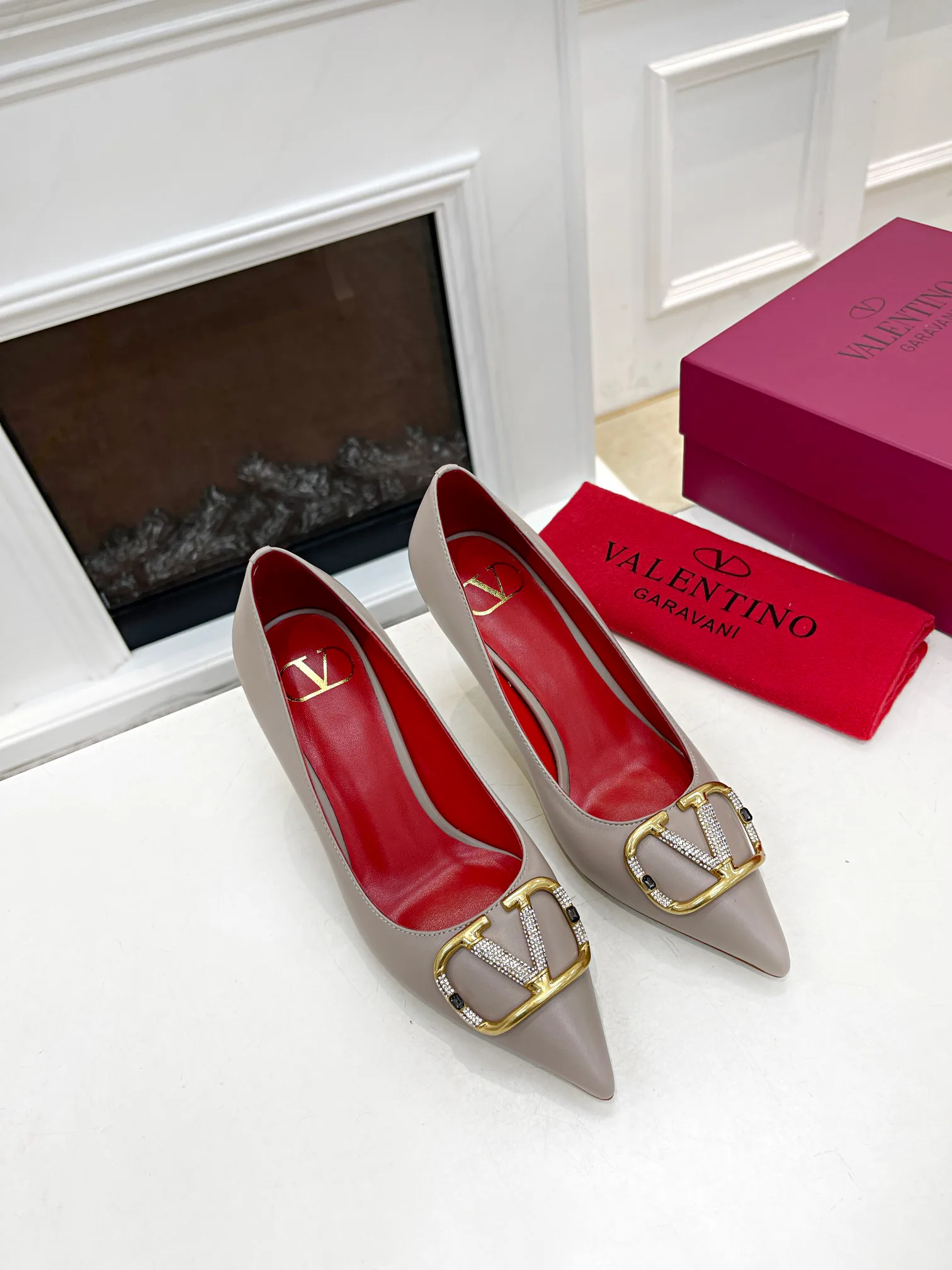 Women's Heels VALENTINO 17956840
