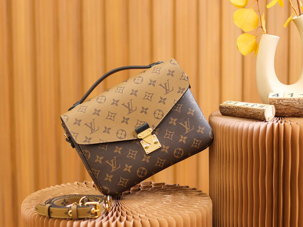 Women's Classic Handbags LOUIS VUITTON 17882290