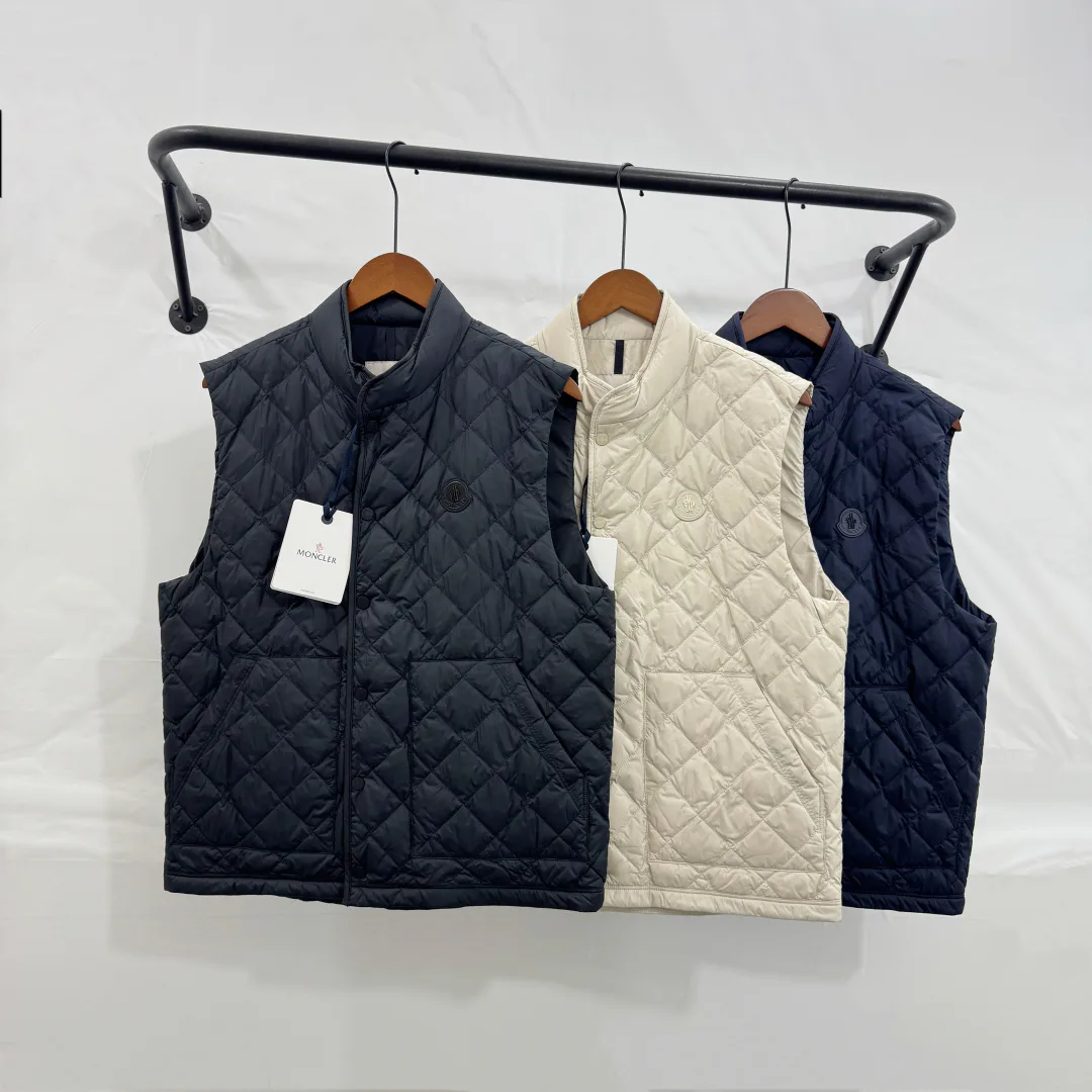 Men's Vests MONCLER 18001994