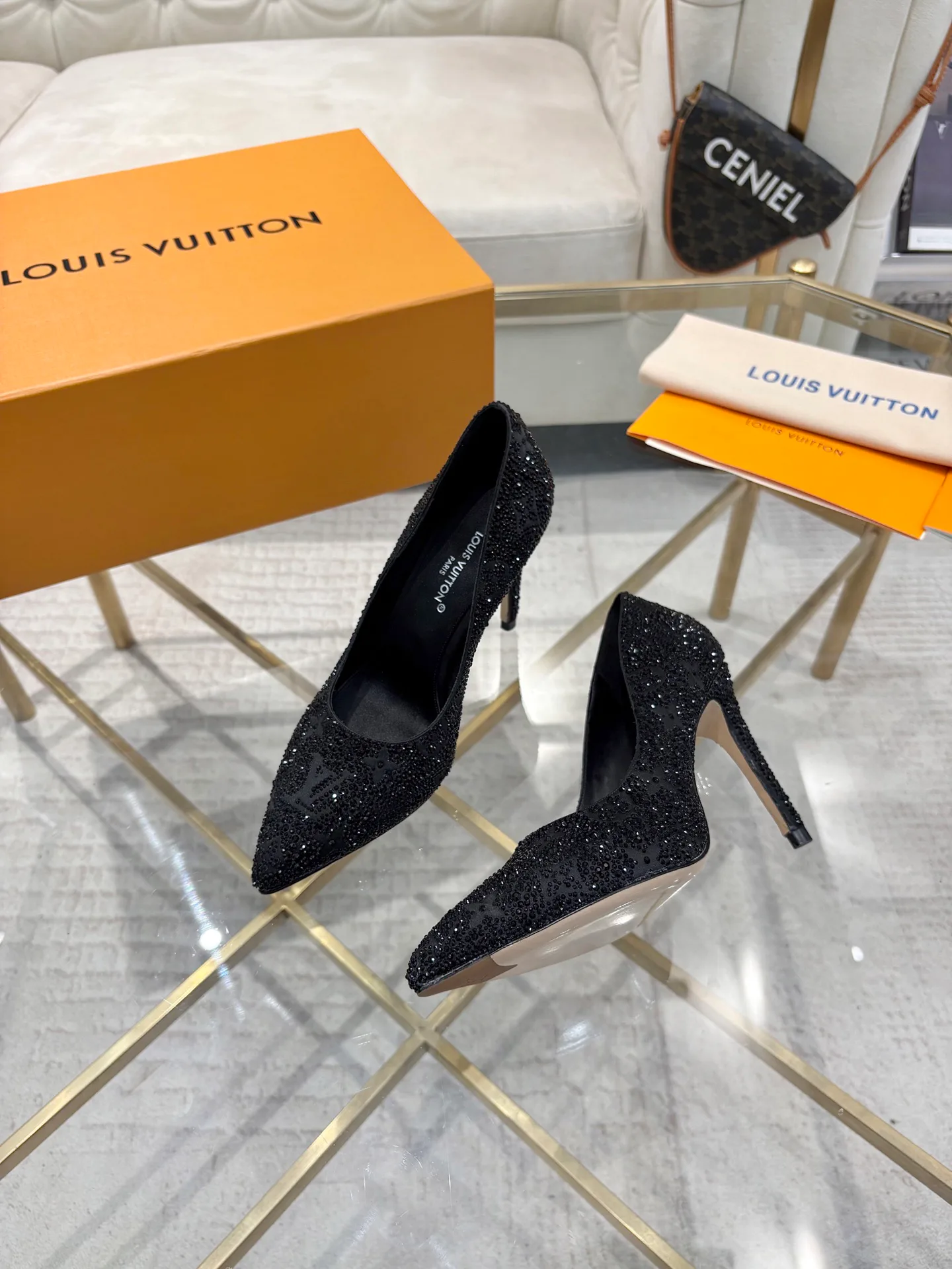 Women's Heels LOUIS VUITTON 18120873