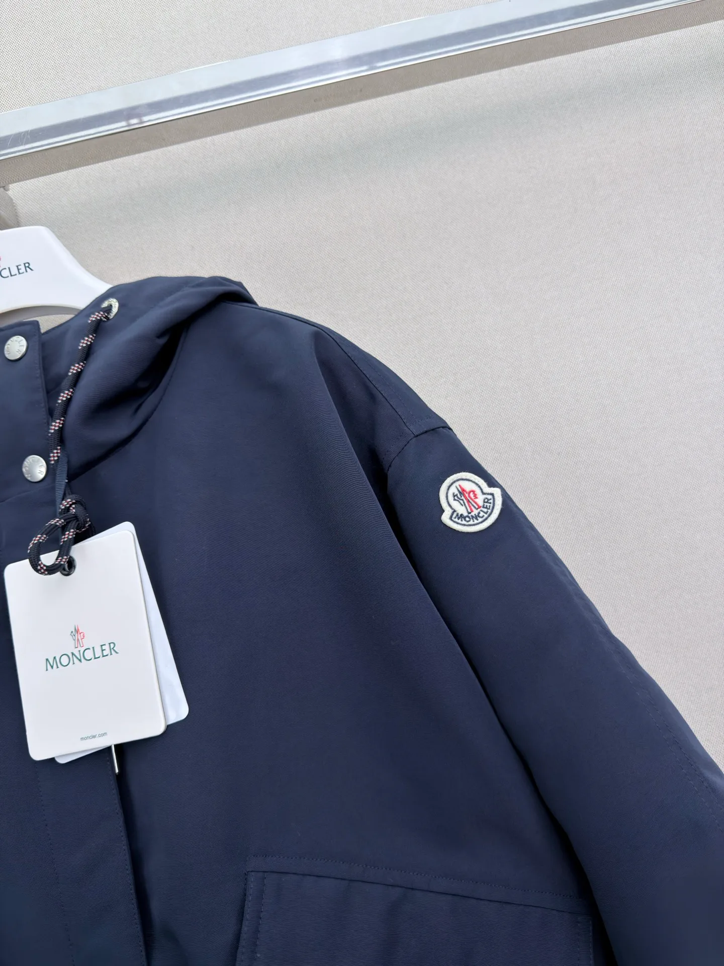 Women's Jackets And Down Jackets MONCLER 18402395