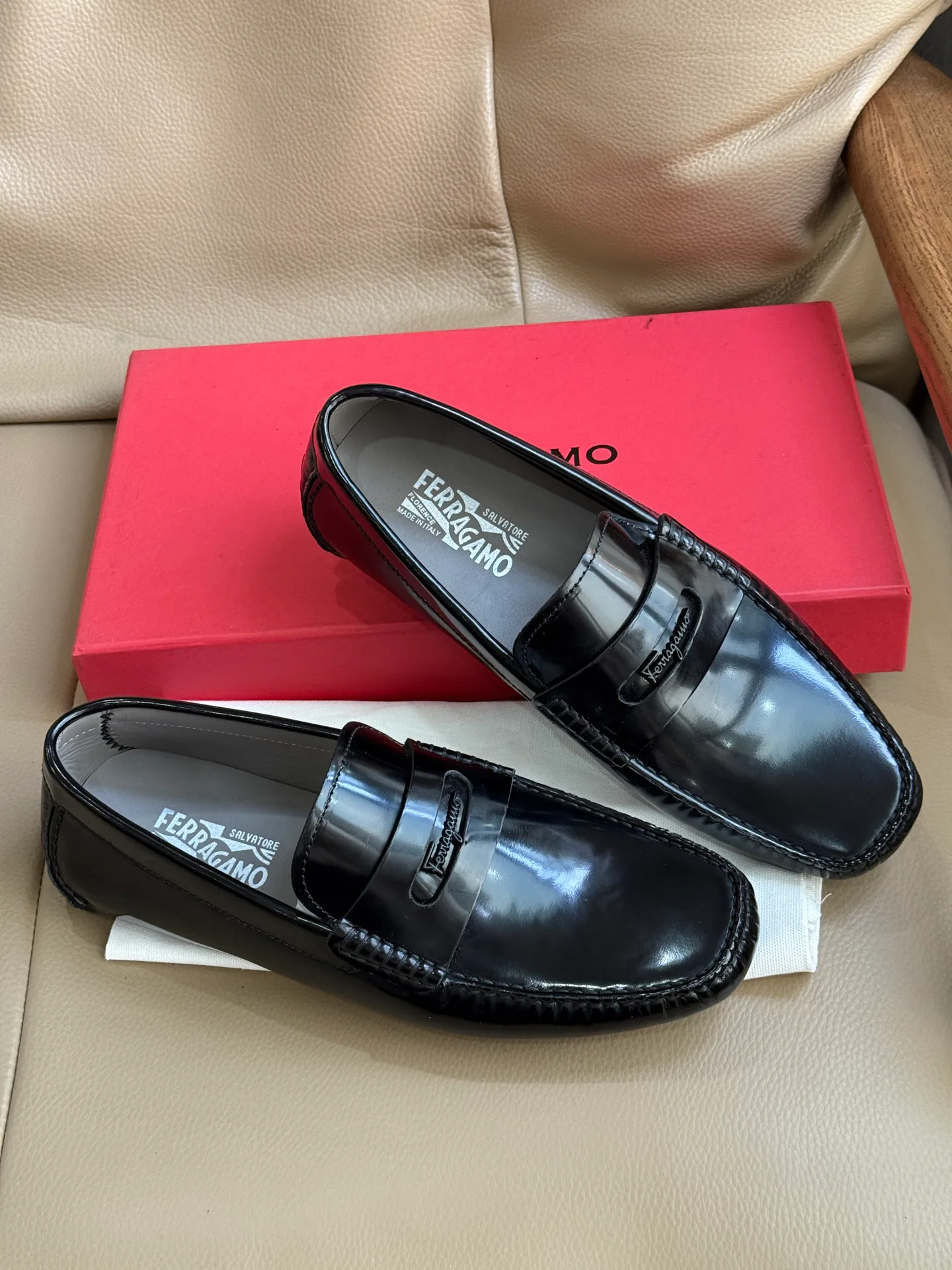Men's Loafers And Dress Shoes SALVATORE FERRAGAMO 18117116