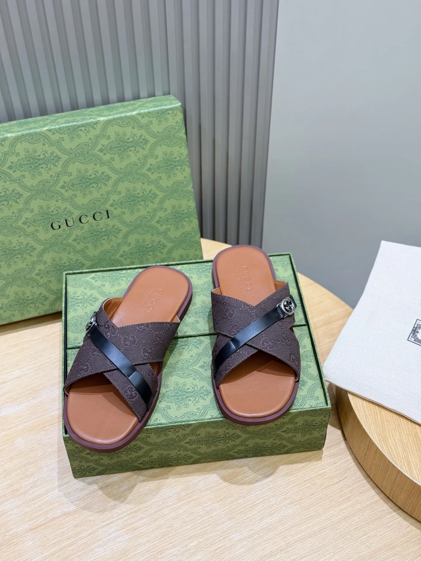 Men's Sandals GUCCI 18103506