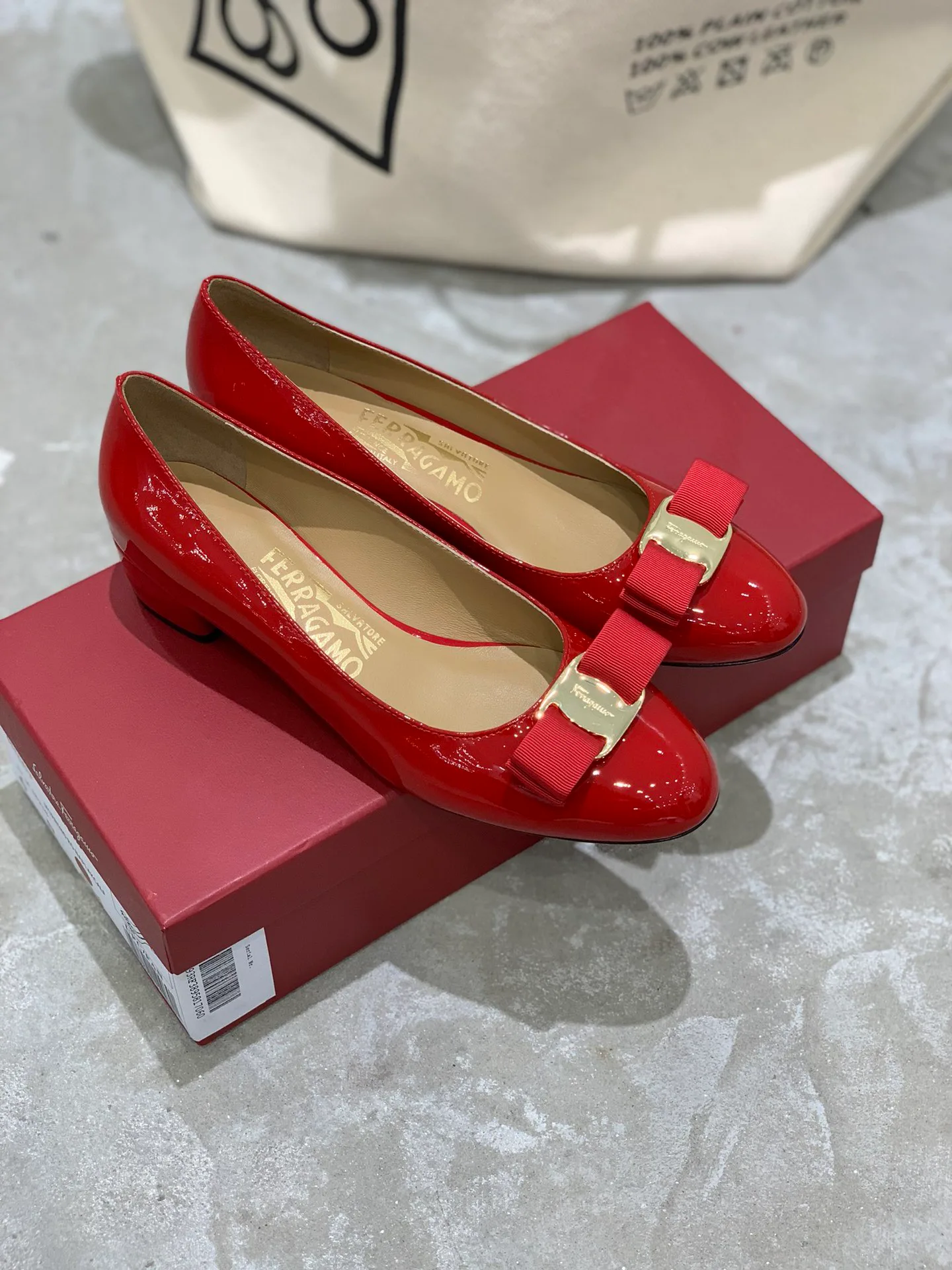 Women's Ballet Flats SALVATORE FERRAGAMO 18340658
