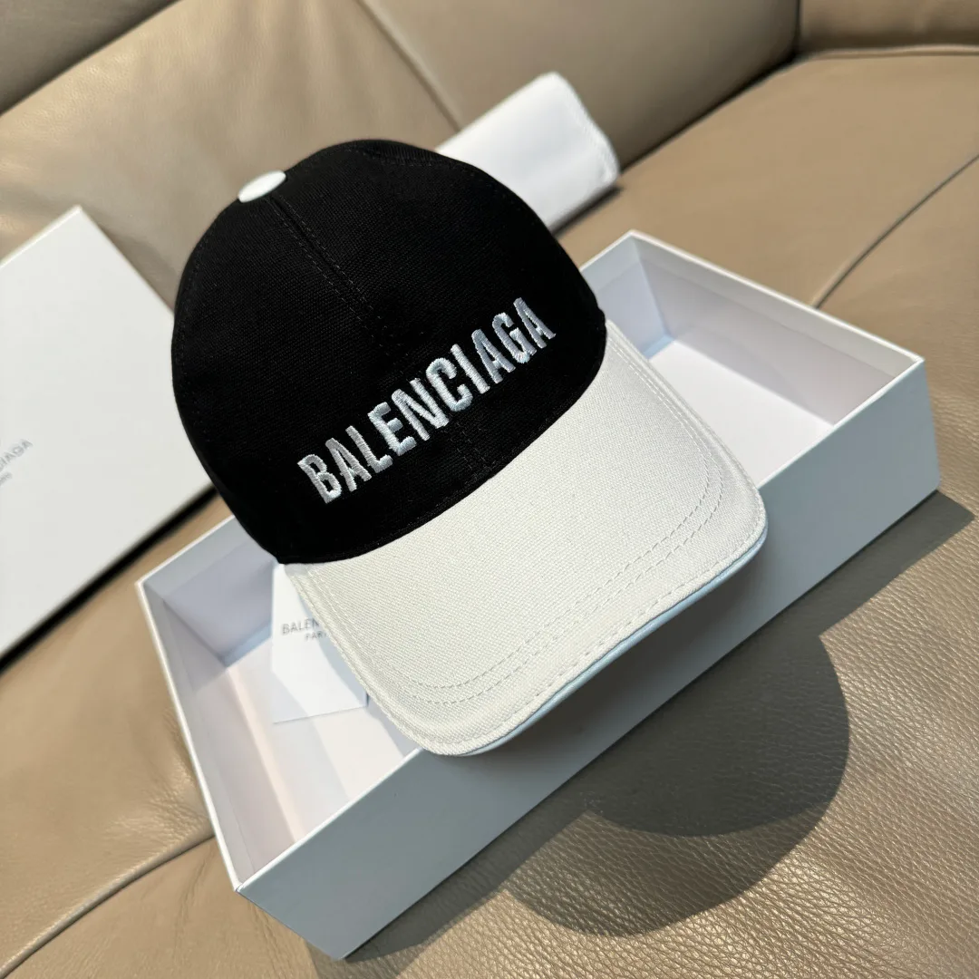Hats BALENCIAGA 17515246