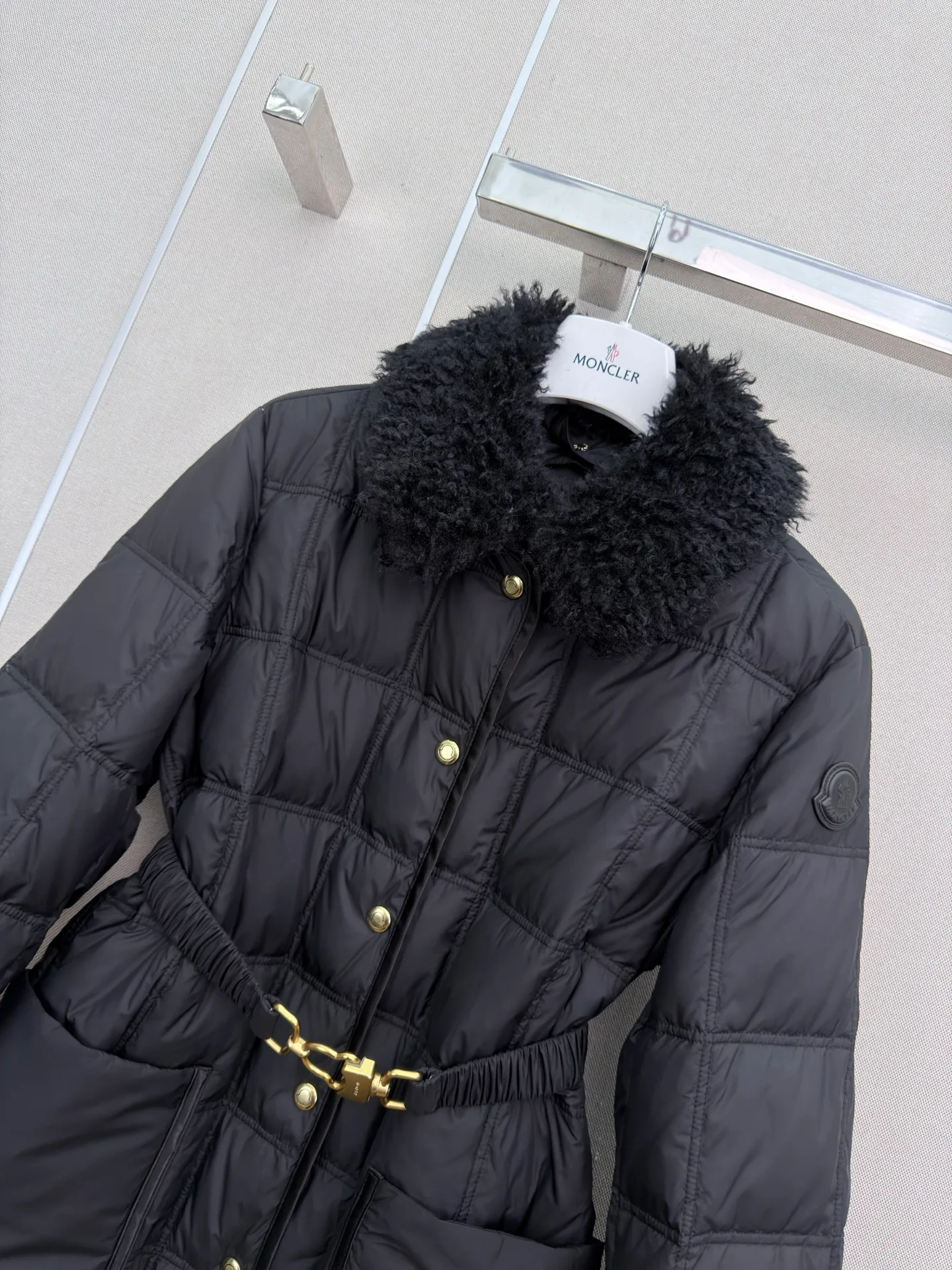 Women's Jackets And Down Jackets MONCLER 18023445