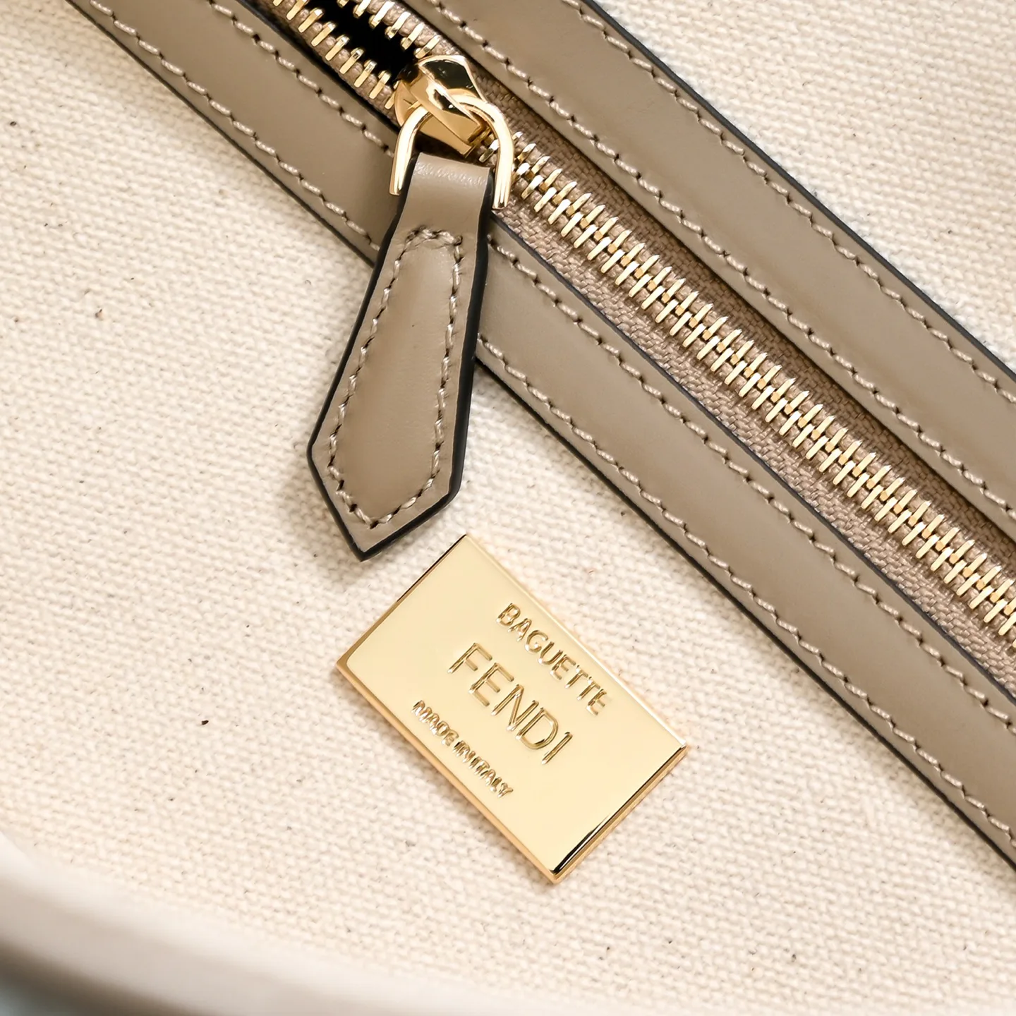 Women's Classic Handbags FENDI 18004261