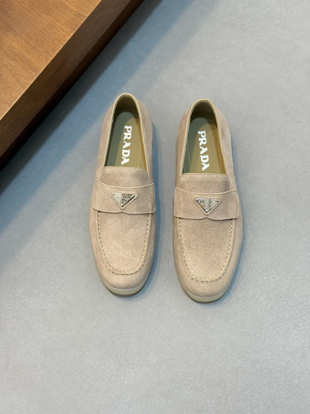 Men's Loafers And Dress Shoes PRADA 18100289