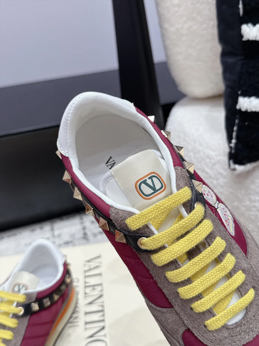 Women's Sneakers VALENTINO 17881050
