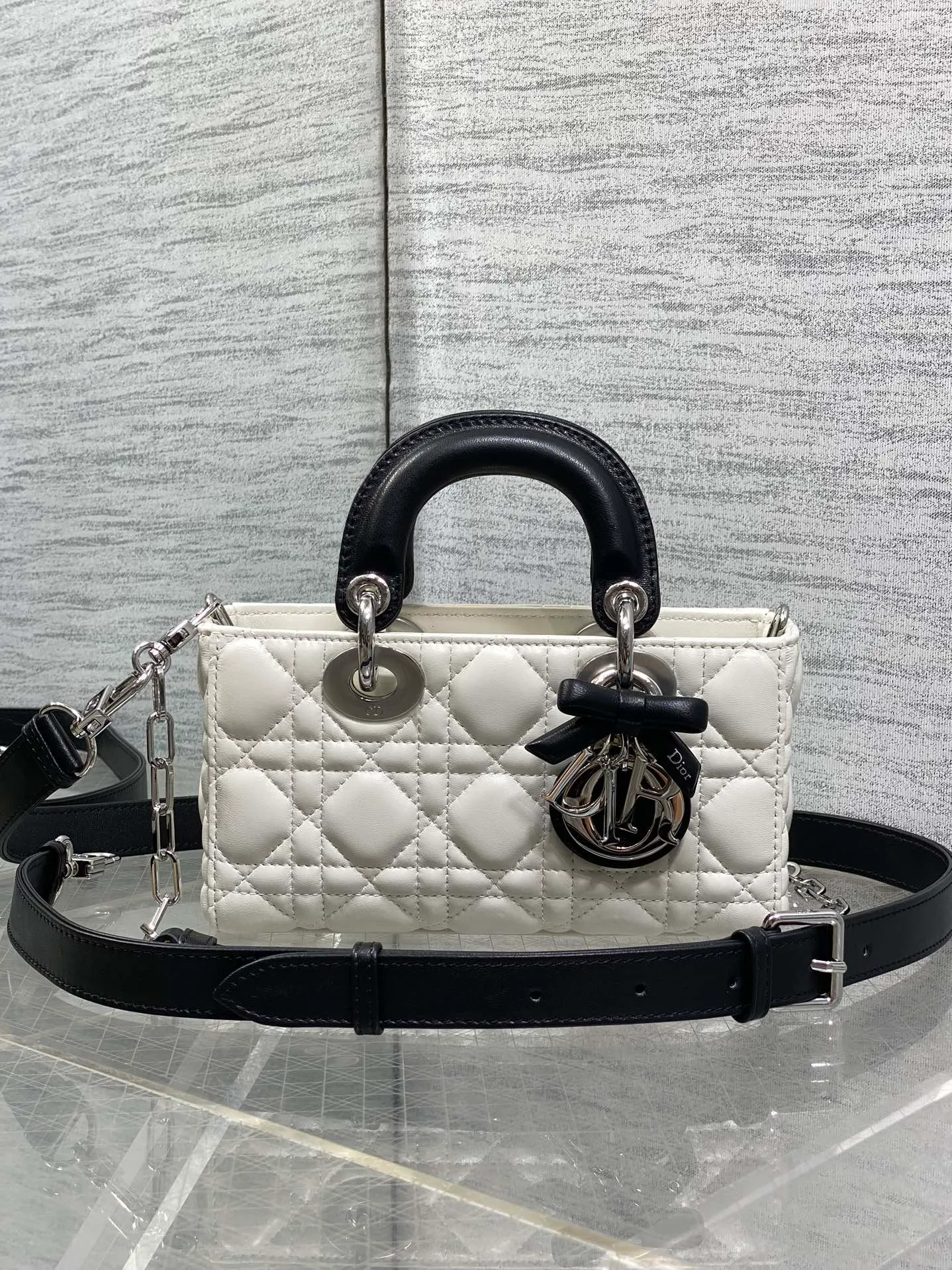 Women's Classic Handbags CHRISTIAN DIOR 18392936