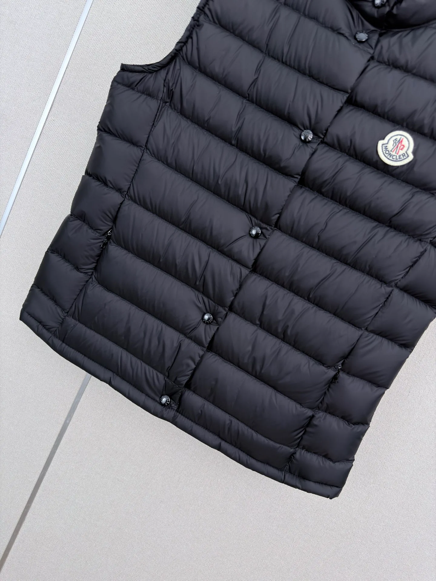 Women's Vests MONCLER 18108524