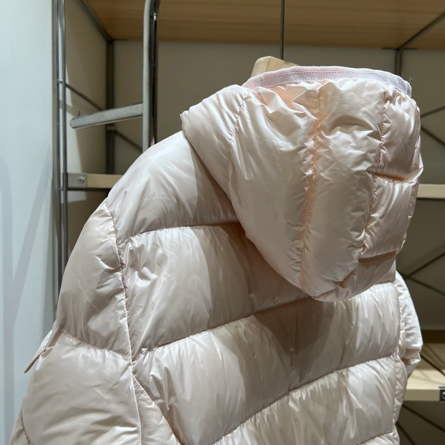 Women's Jackets And Down Jackets MONCLER 18032038
