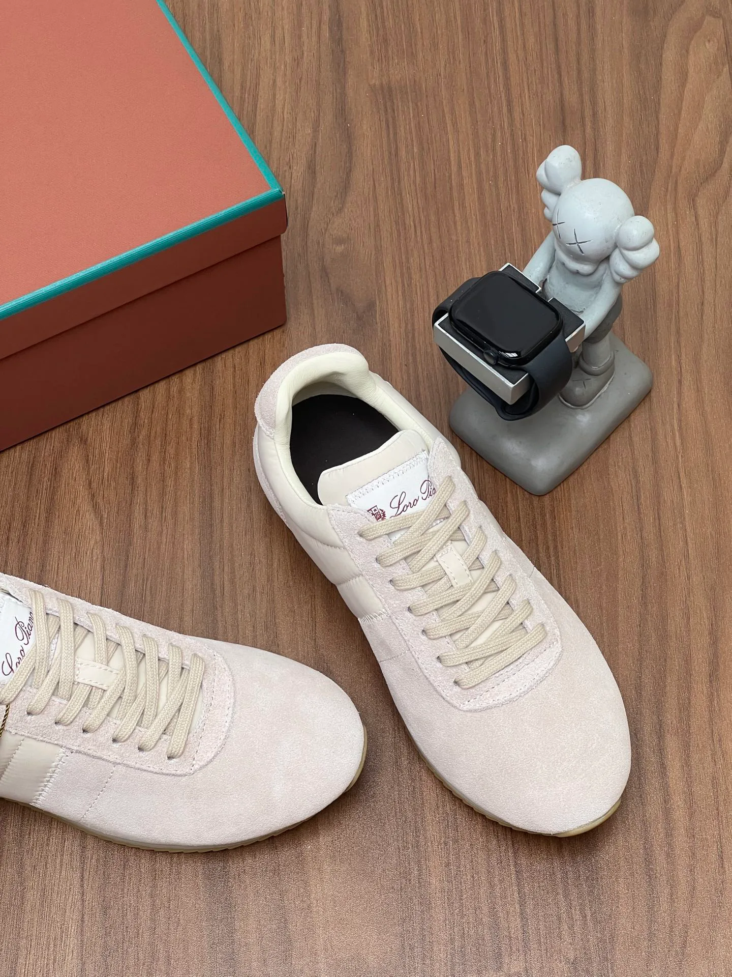 Women's Sneakers LORO PIANA 17787096