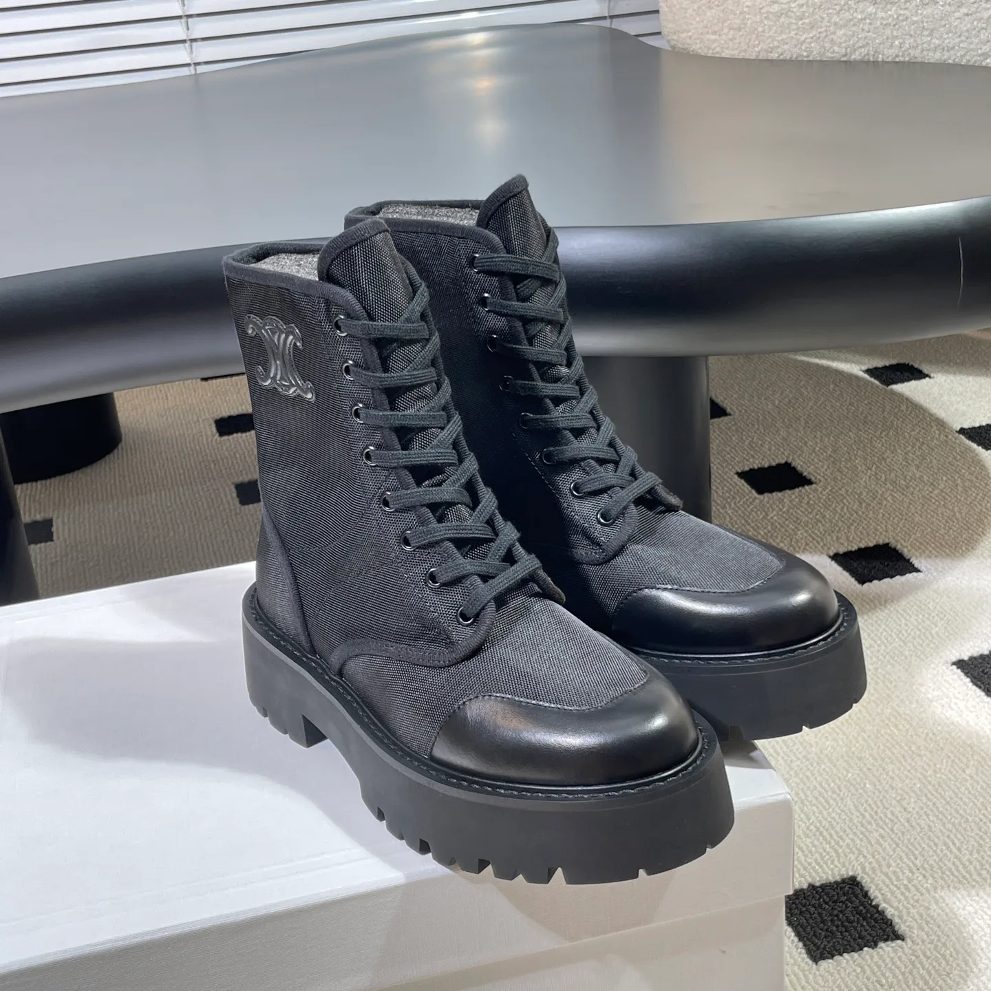 Women's Ankle Boots CELINE 18041639