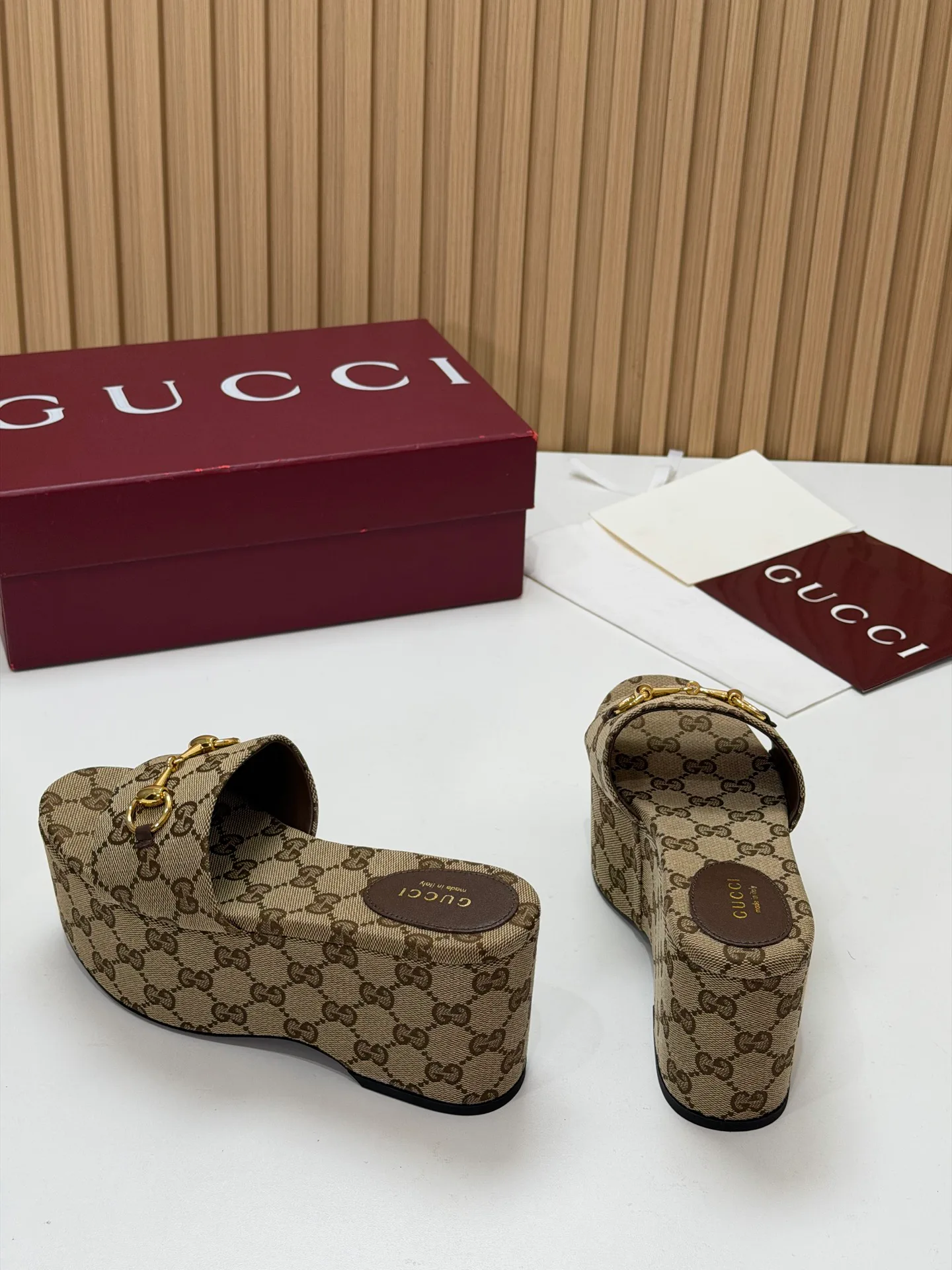 Women's Open-Toe Sandals GUCCI 17631673