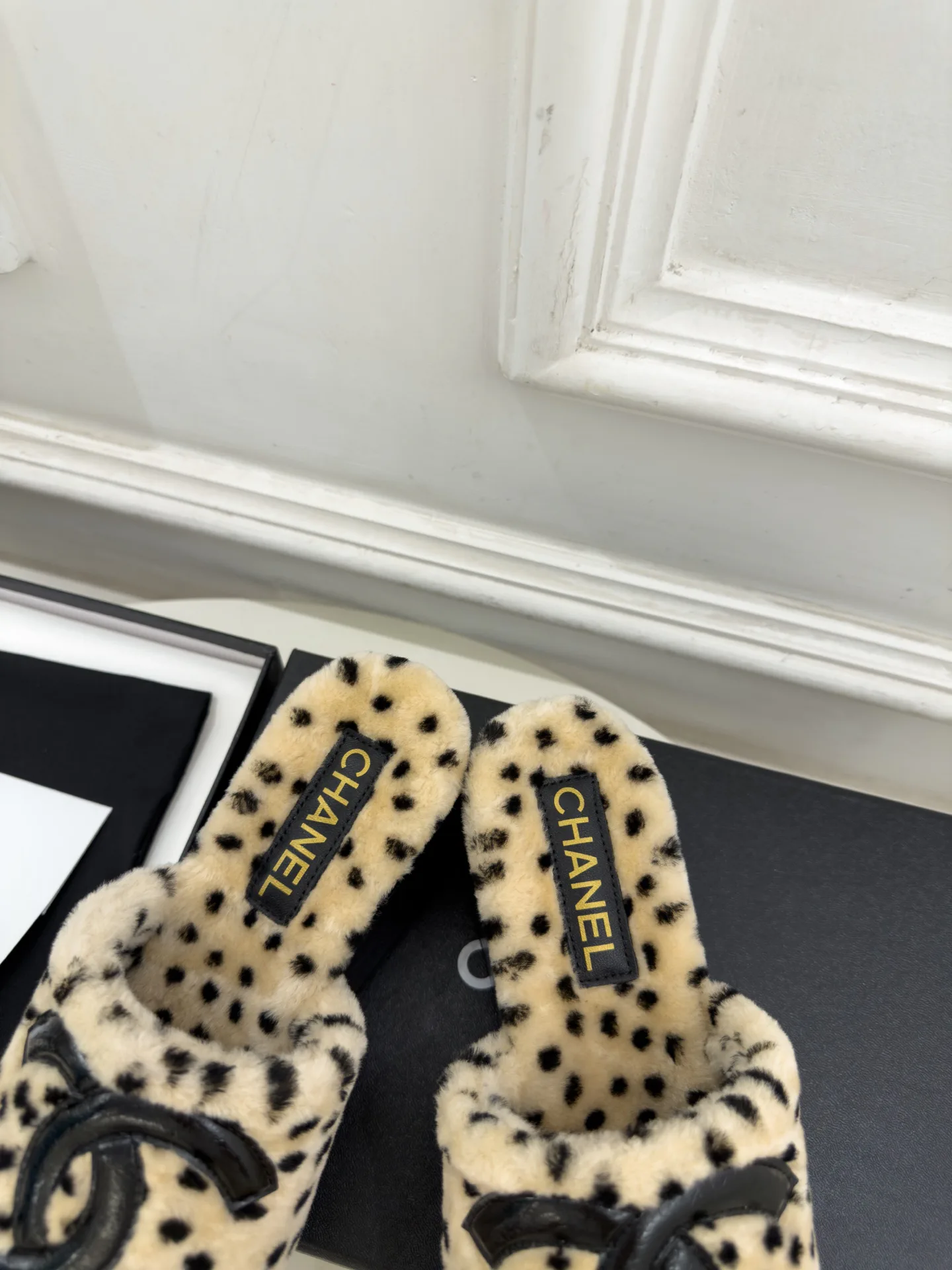 Women's Slippers CHANEL 18346889