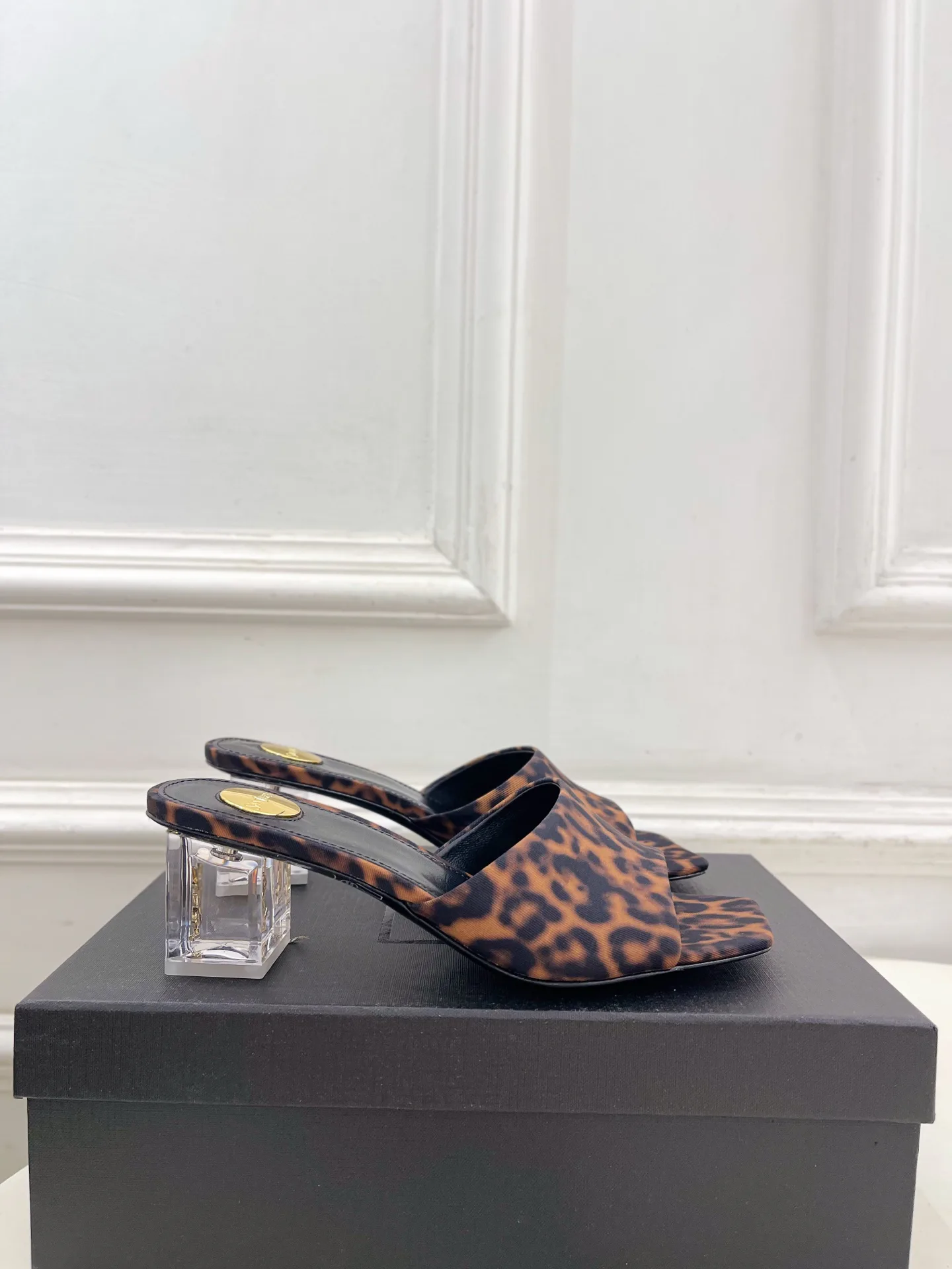 Women's Open-Toe Sandals SAINT LAURENT 17506898