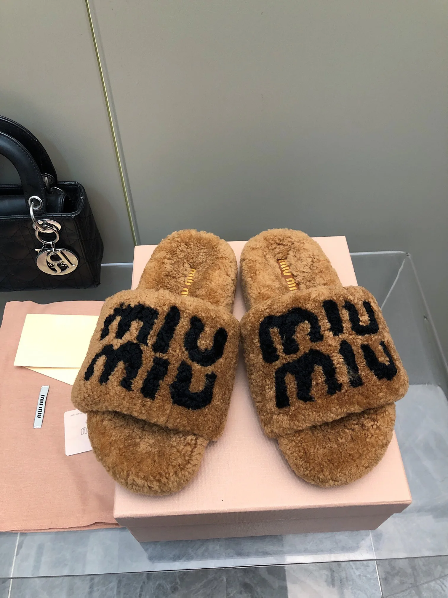 Women's Slippers MIU MIU 17906994