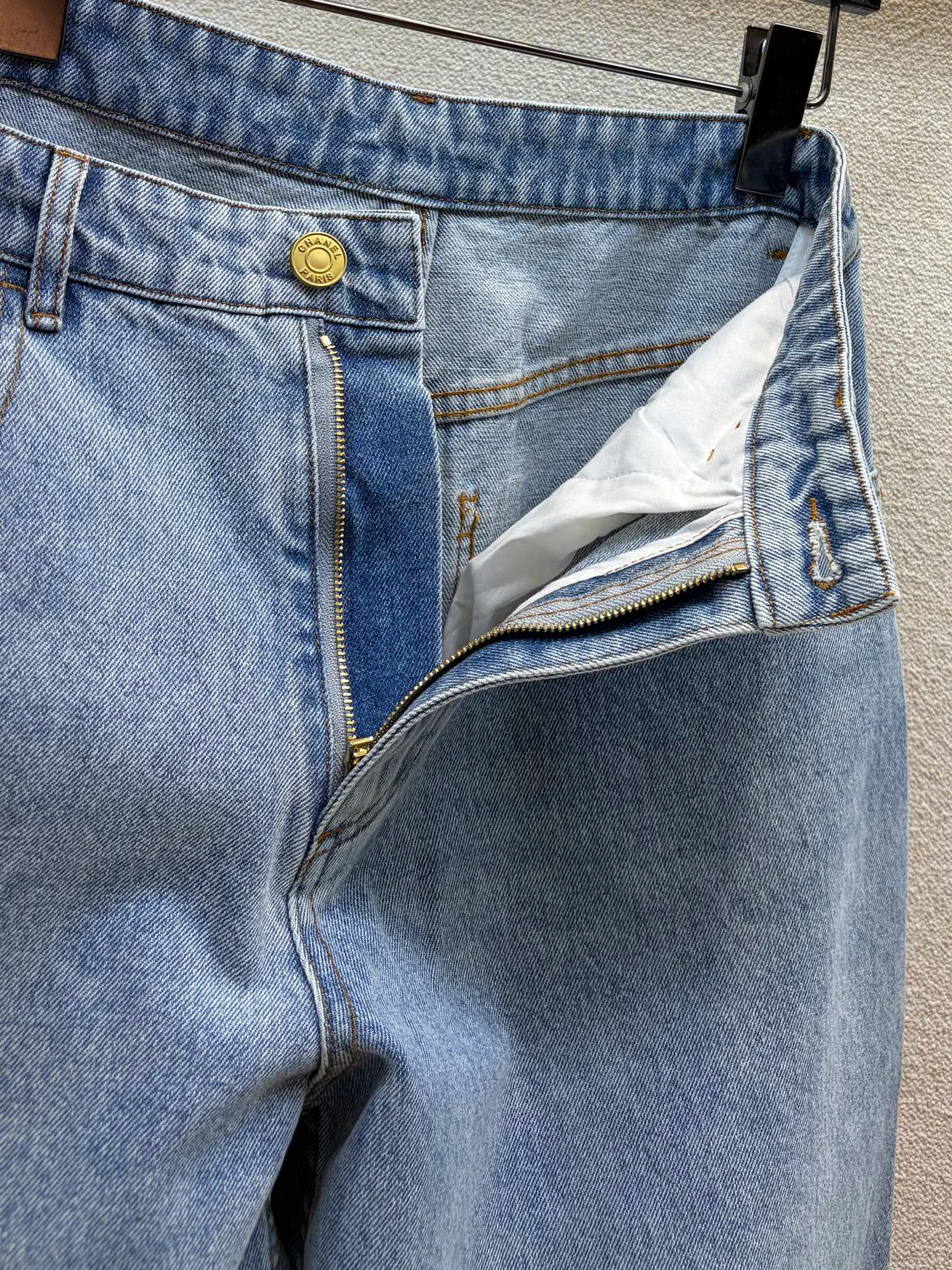 Джинсы Женские Chanel 18605855