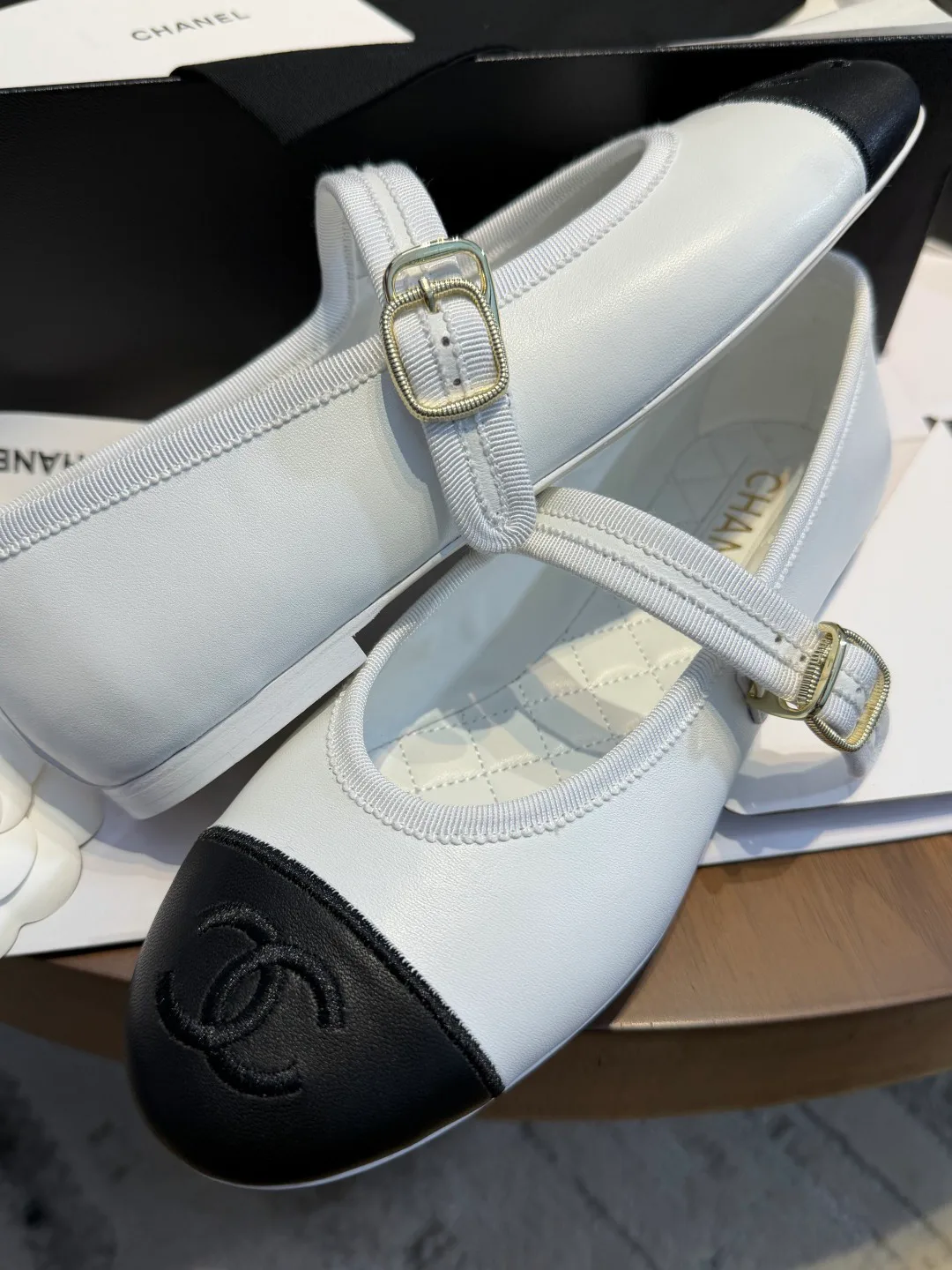 Туфли Женские Chanel 18566183