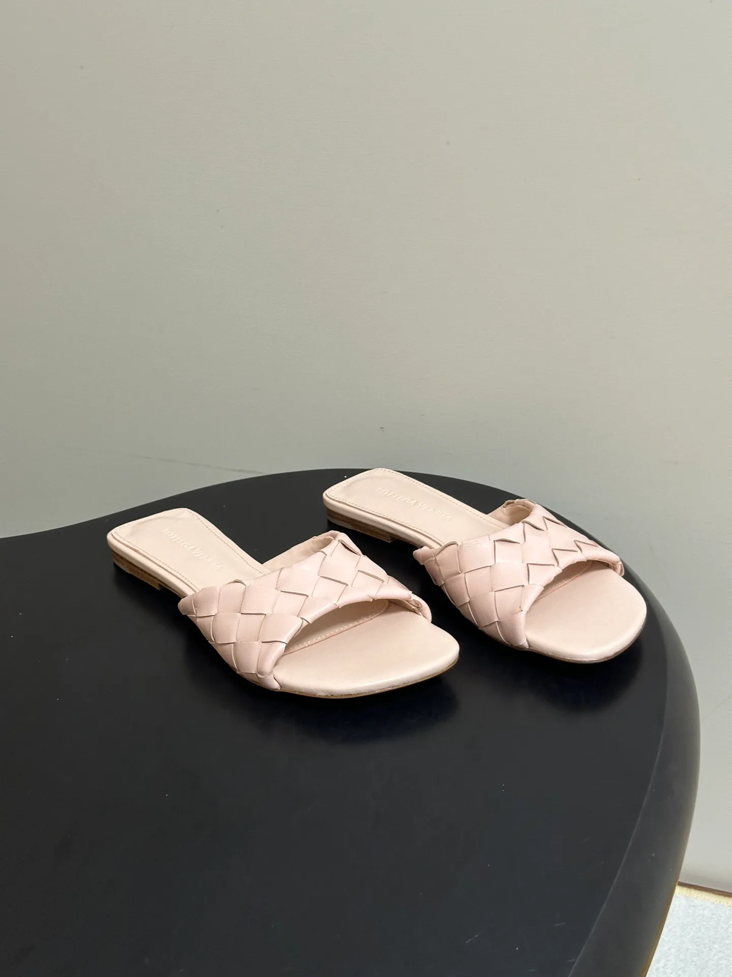Women's Mules And Clogs BOTTEGA VENETA 18049574