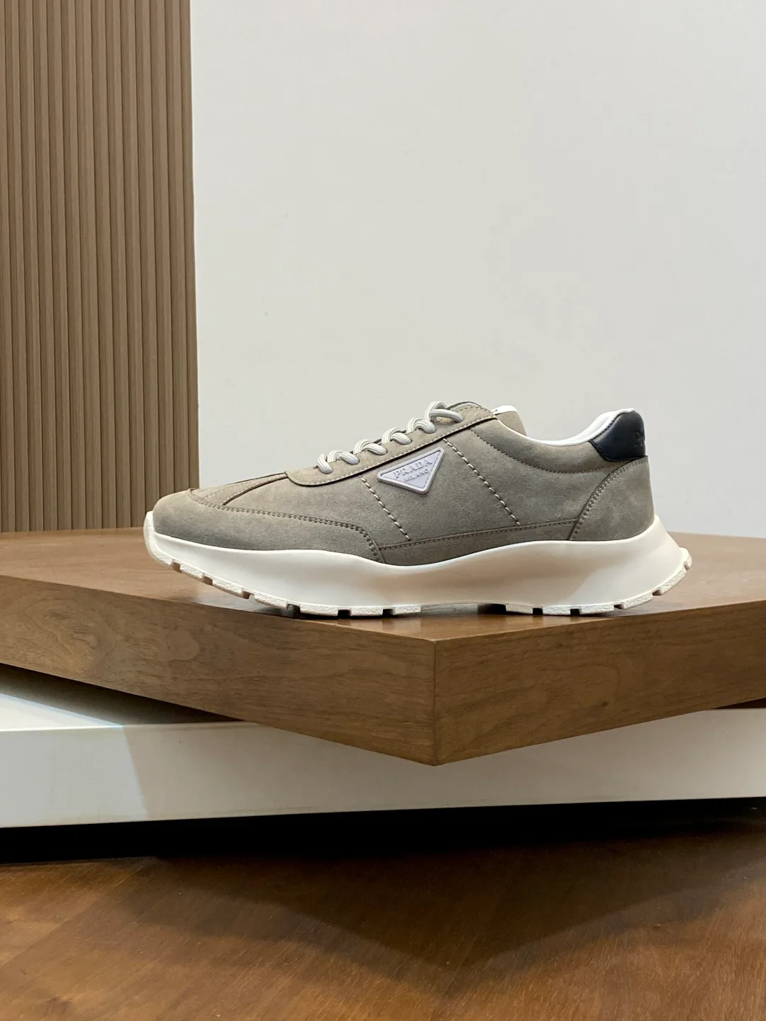 Women's Sneakers PRADA 18274628