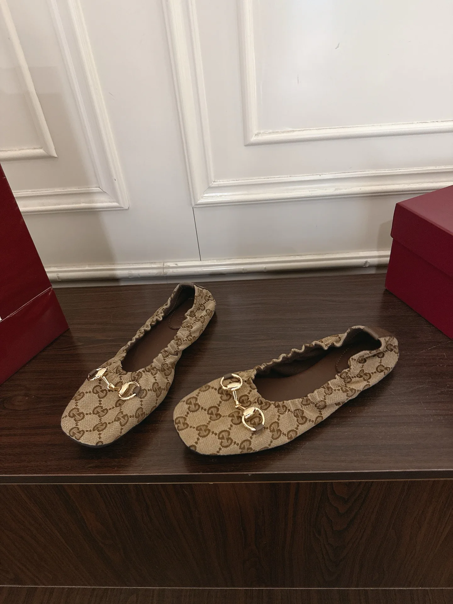 Women's Ballet Flats GUCCI 18135545