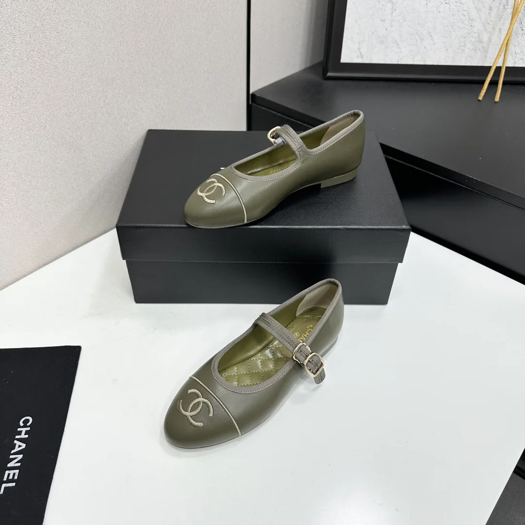 Women's Heels CHANEL 18083713