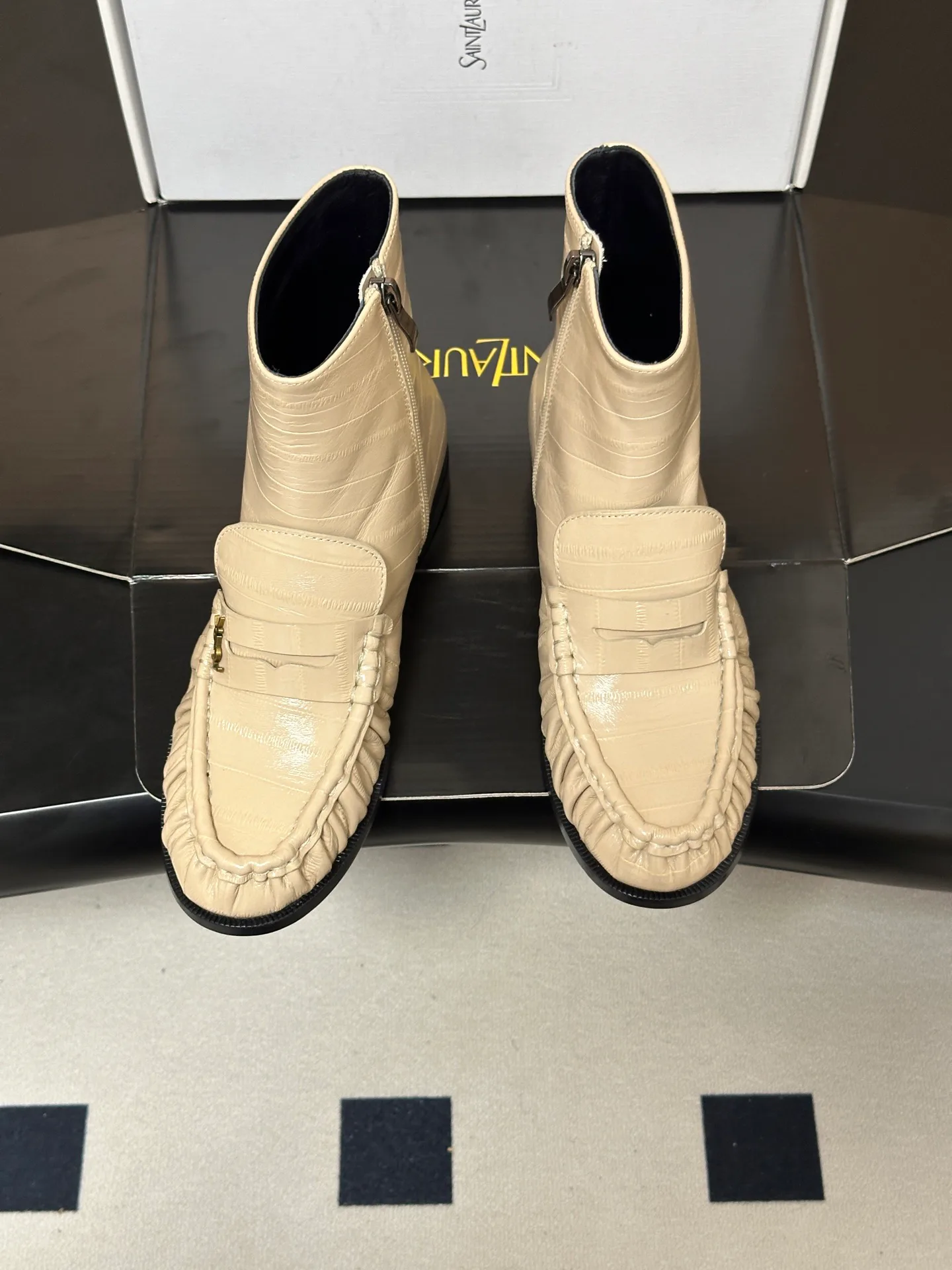 Women's Booties SAINT LAURENT 18340997