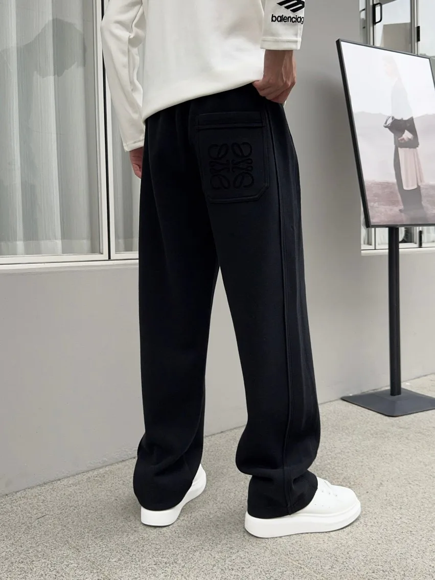 Men's Trousers LOEWE 18178321