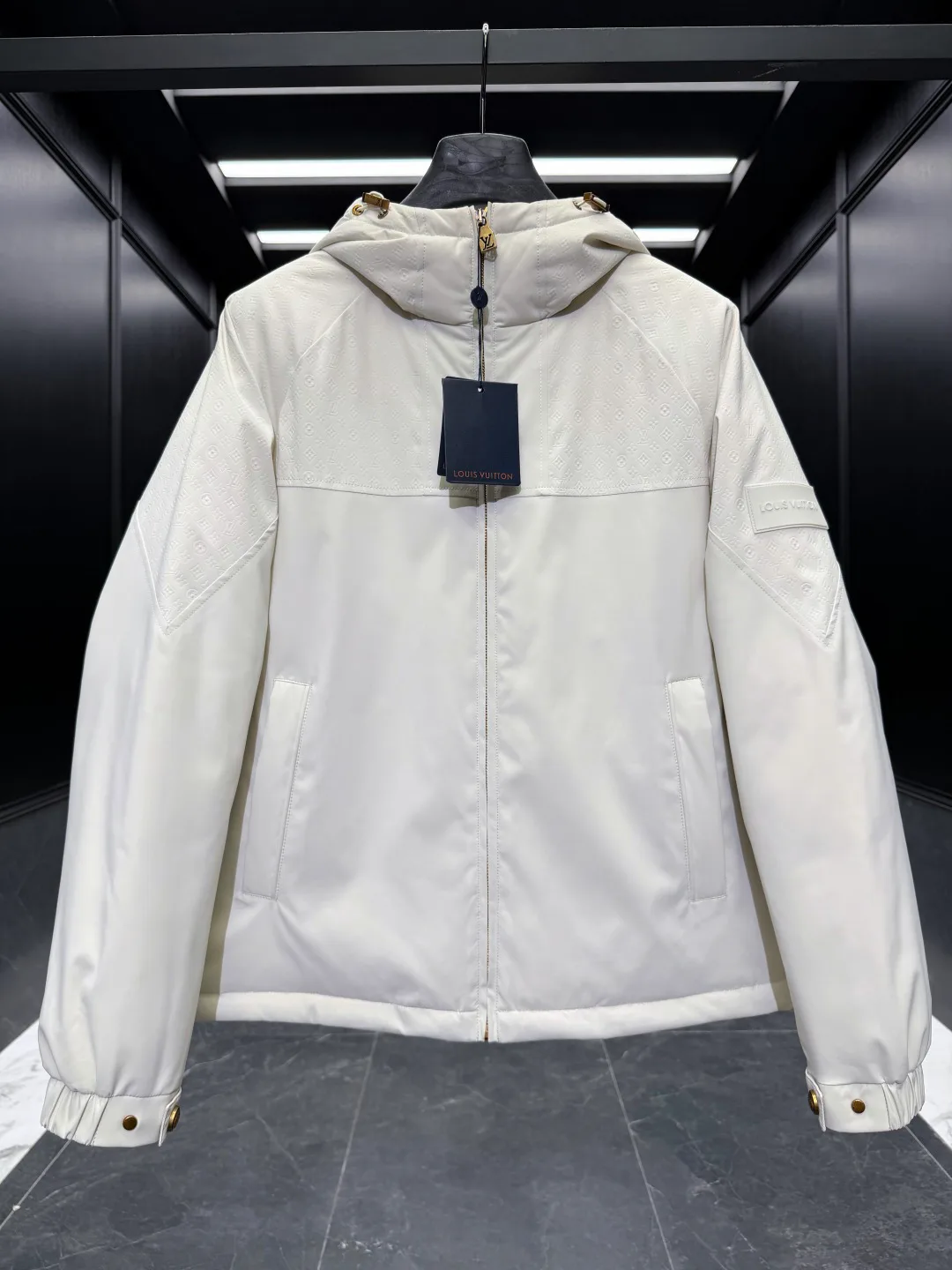 Men's Jackets And Down Jackets LOUIS VUITTON 18007719