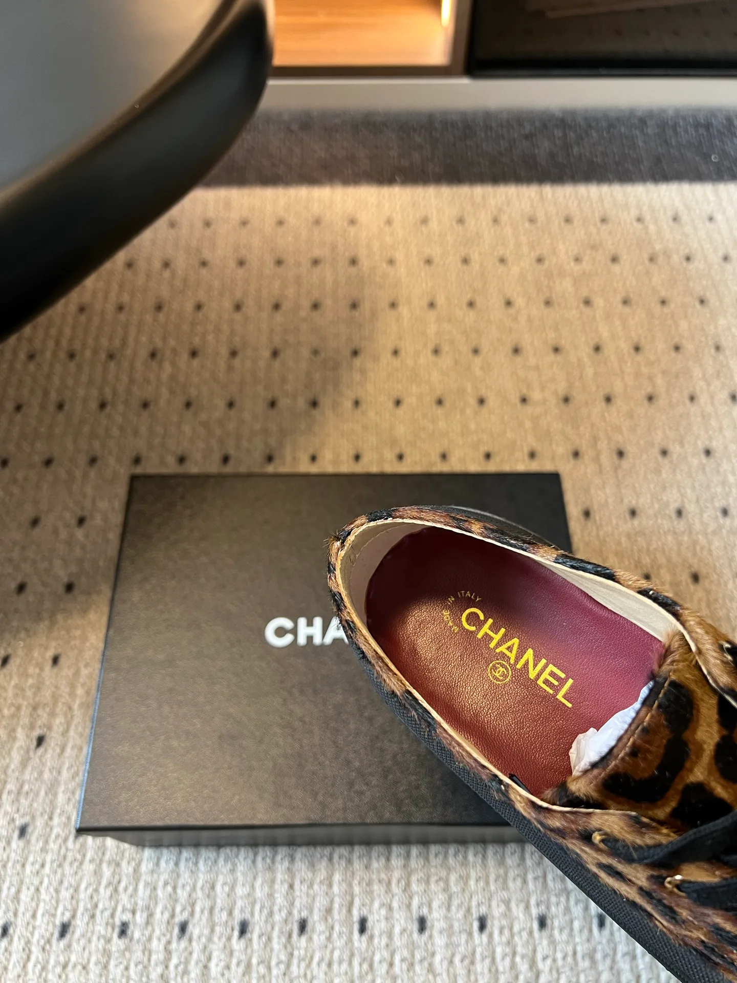Women's Sneakers CHANEL 18137087