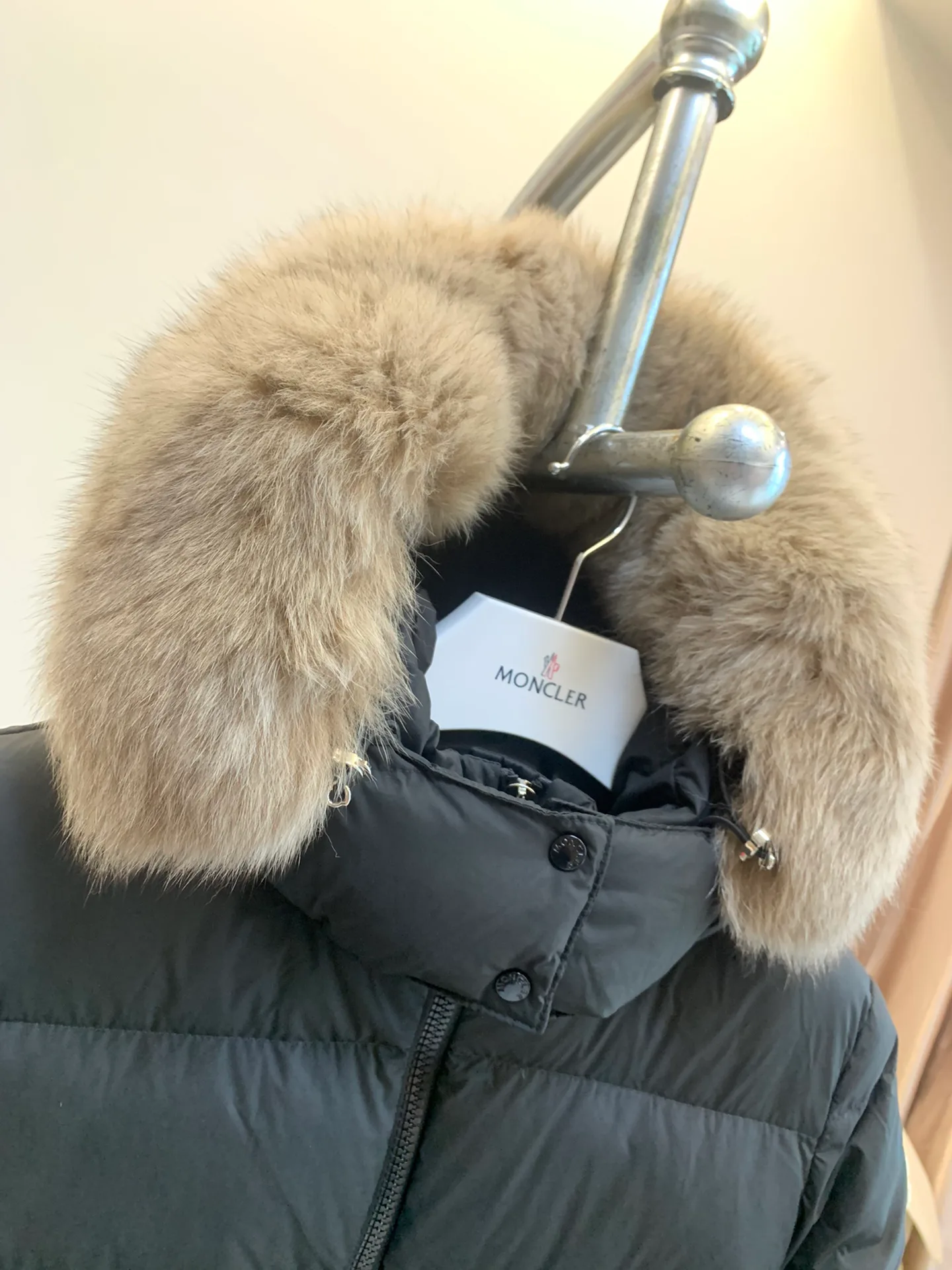 Women's Jackets And Down Jackets MONCLER 18130006